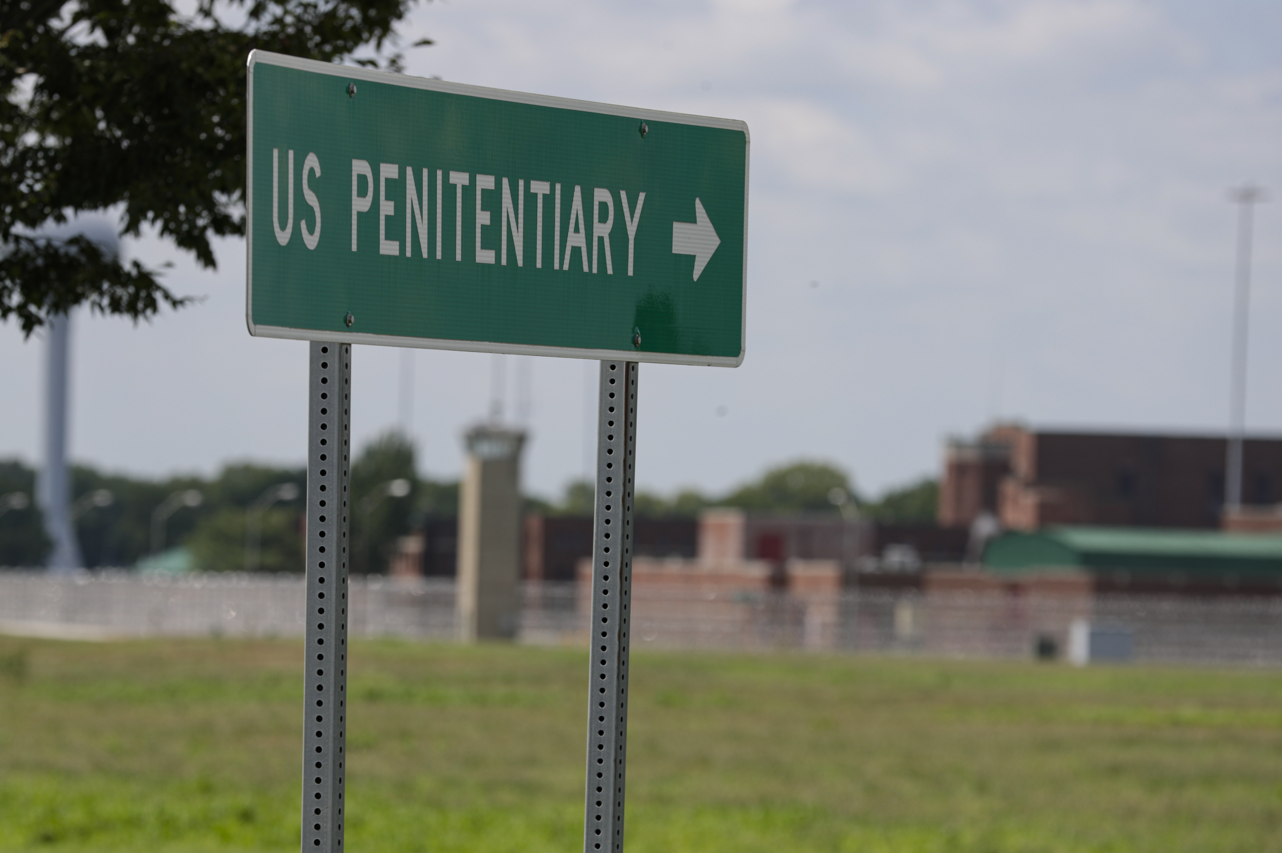 US federal prisons on lockdown after 2 Texas inmates killed