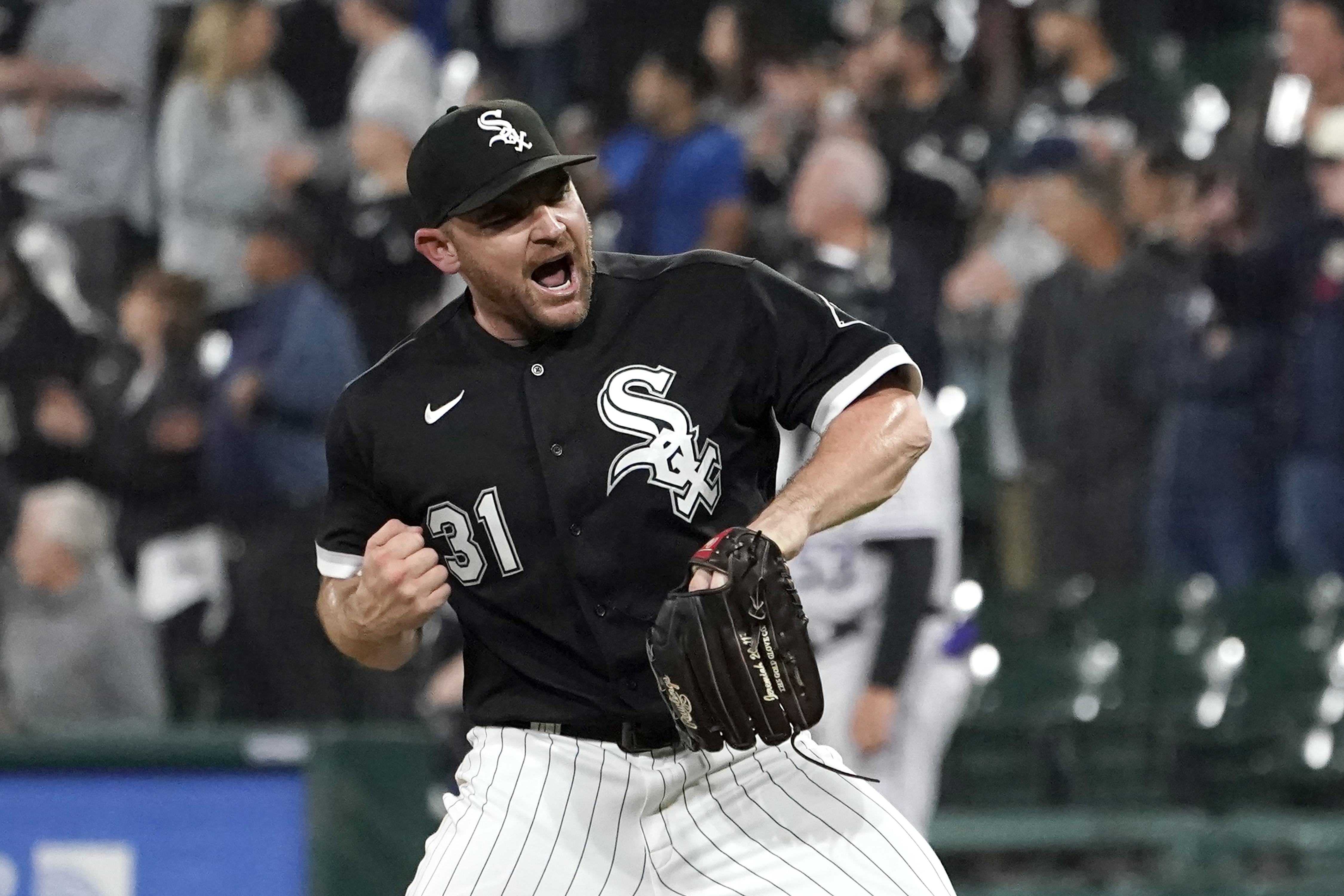 Like White Sox, closer Liam Hendriks endures season to forget