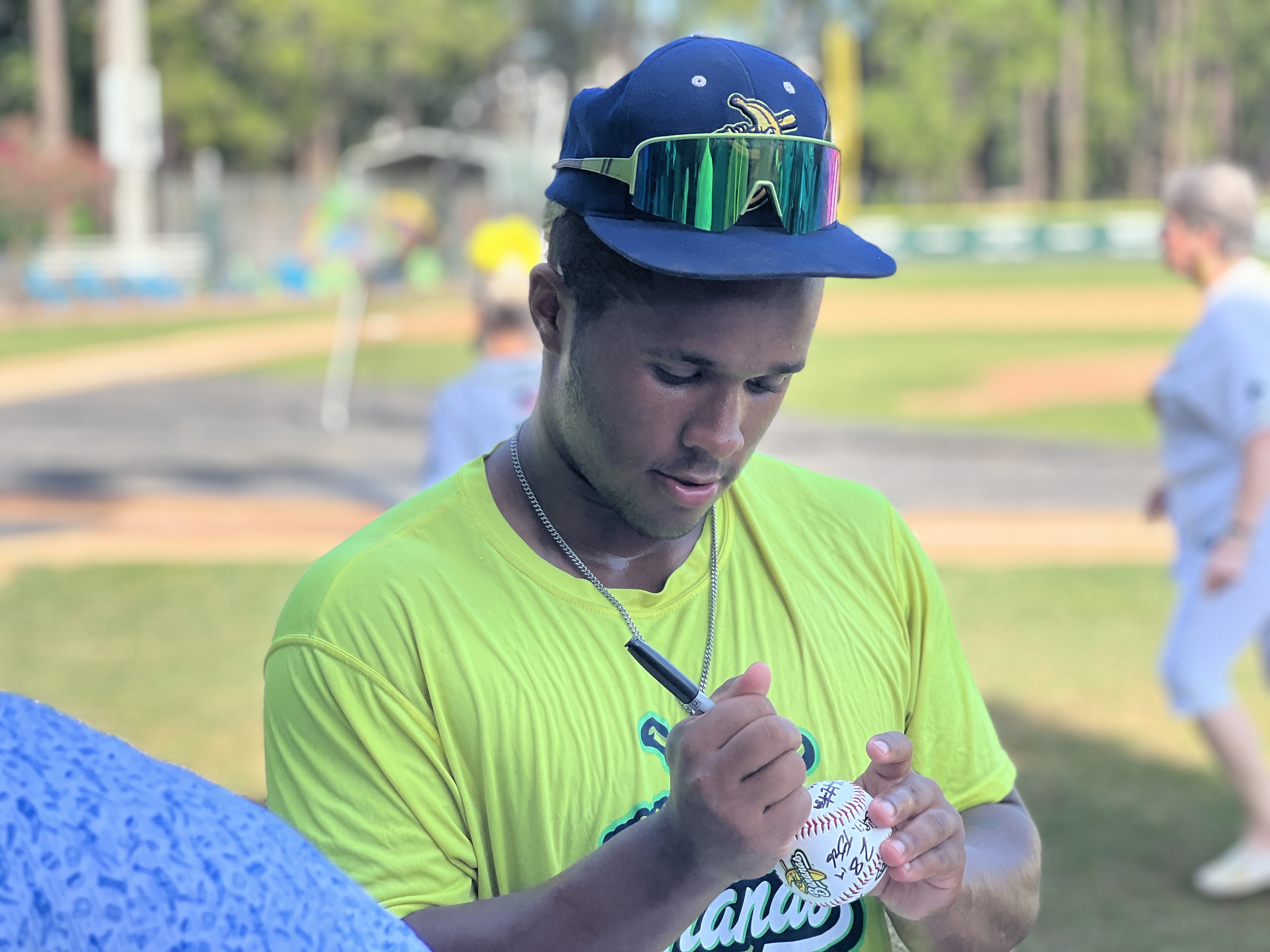 Ex-Yankees champion makes debut for Savannah Bananas