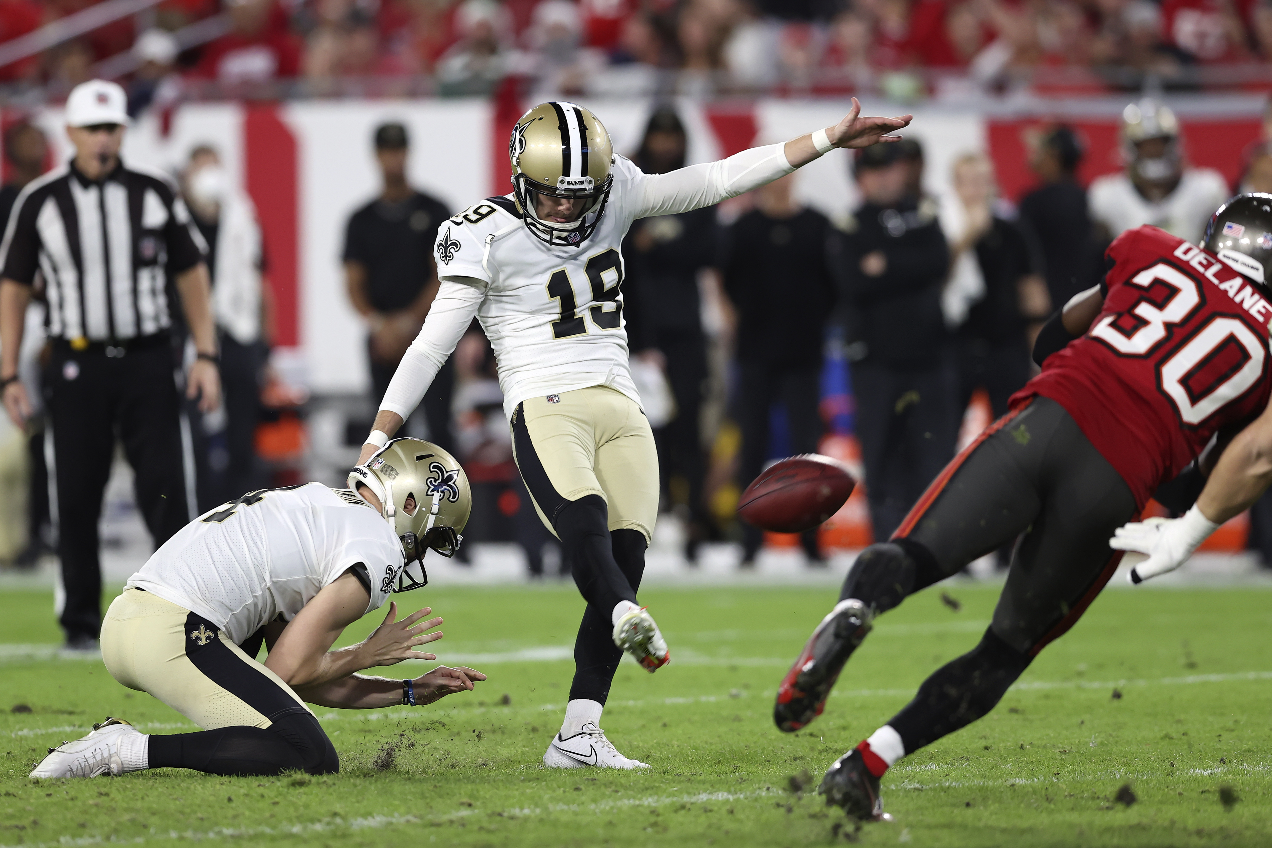 Saints frustrate Brady again, beat Buccaneers in shutout 9-0