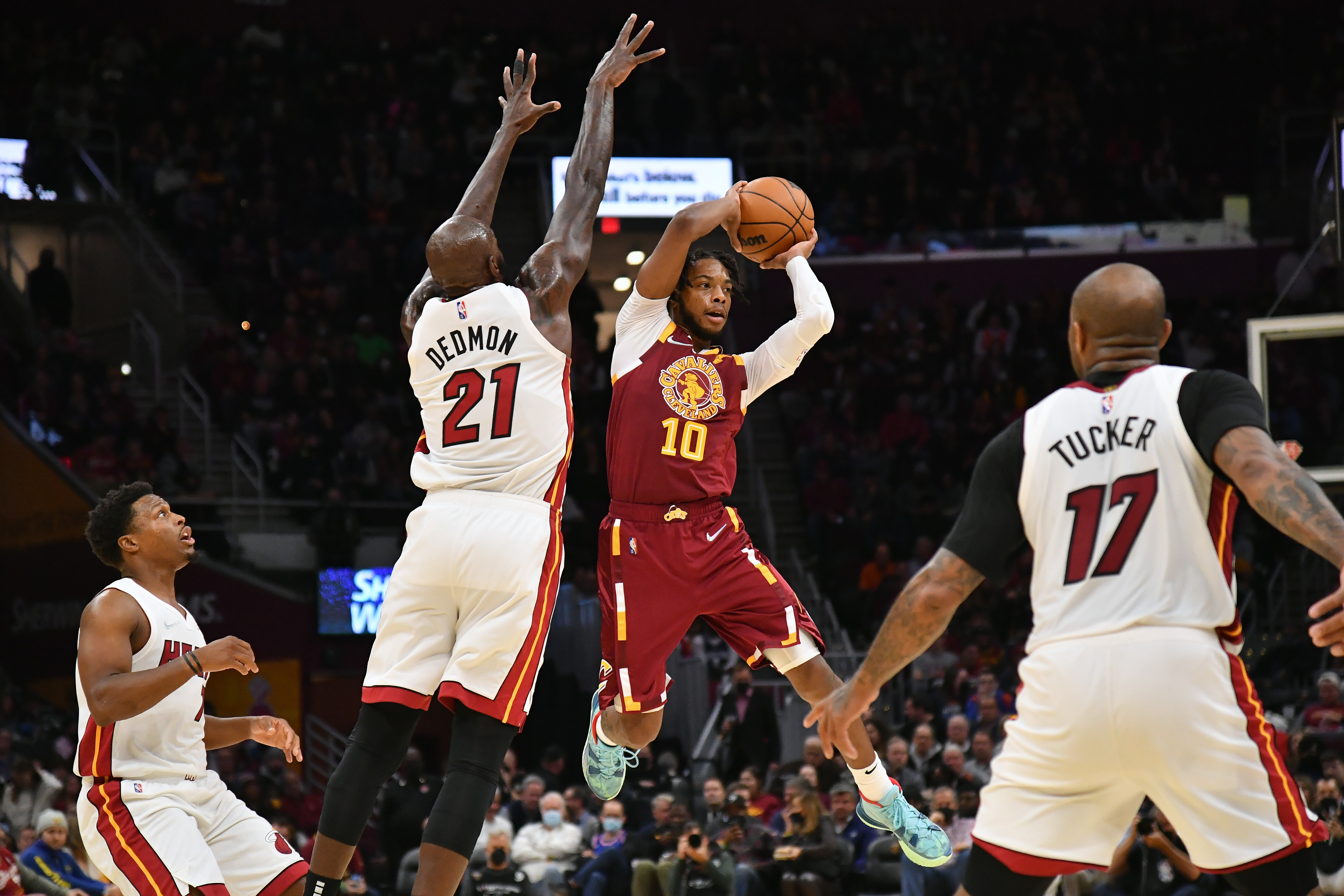 Kevin Love scores 23 in second half, Cavaliers beat Miami 105-94