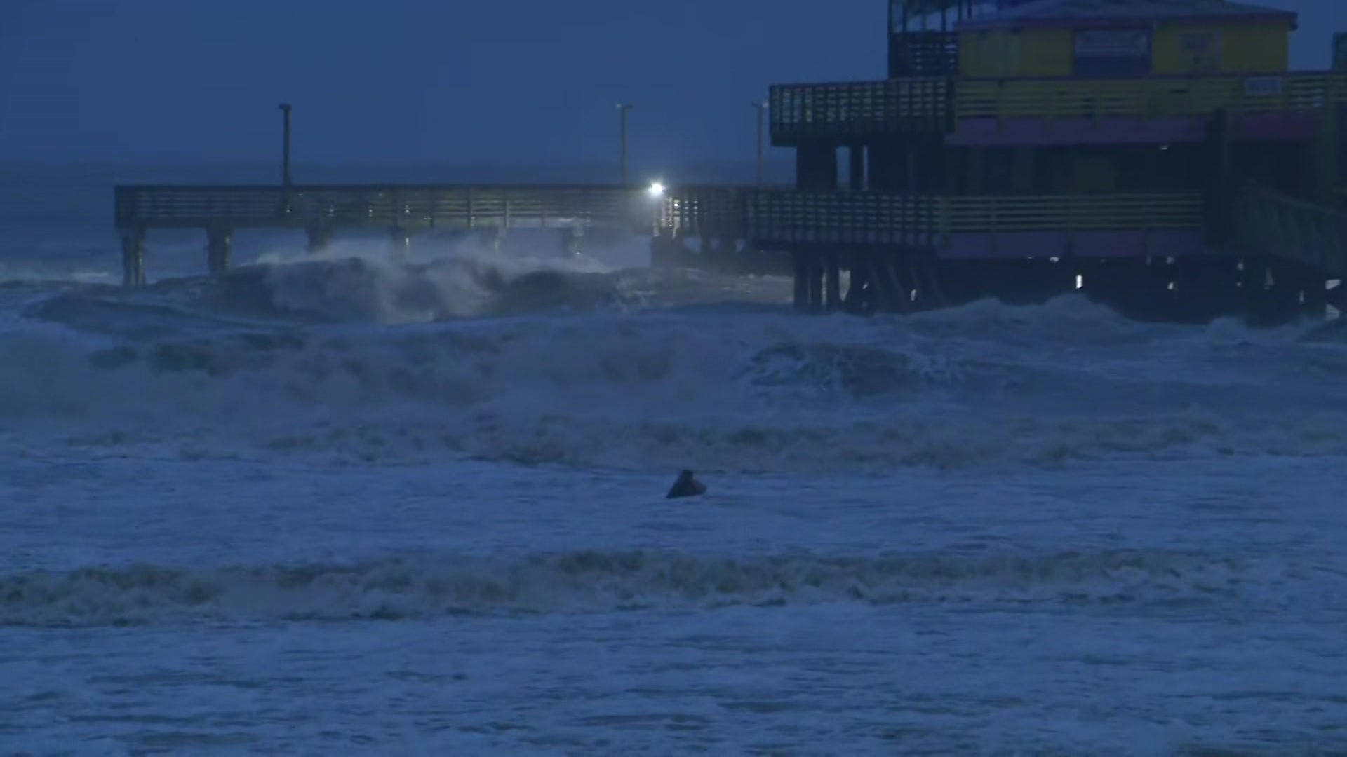 Watch: Portion of Galveston fishing pier detaches as Tropical Storm Beta  approaches