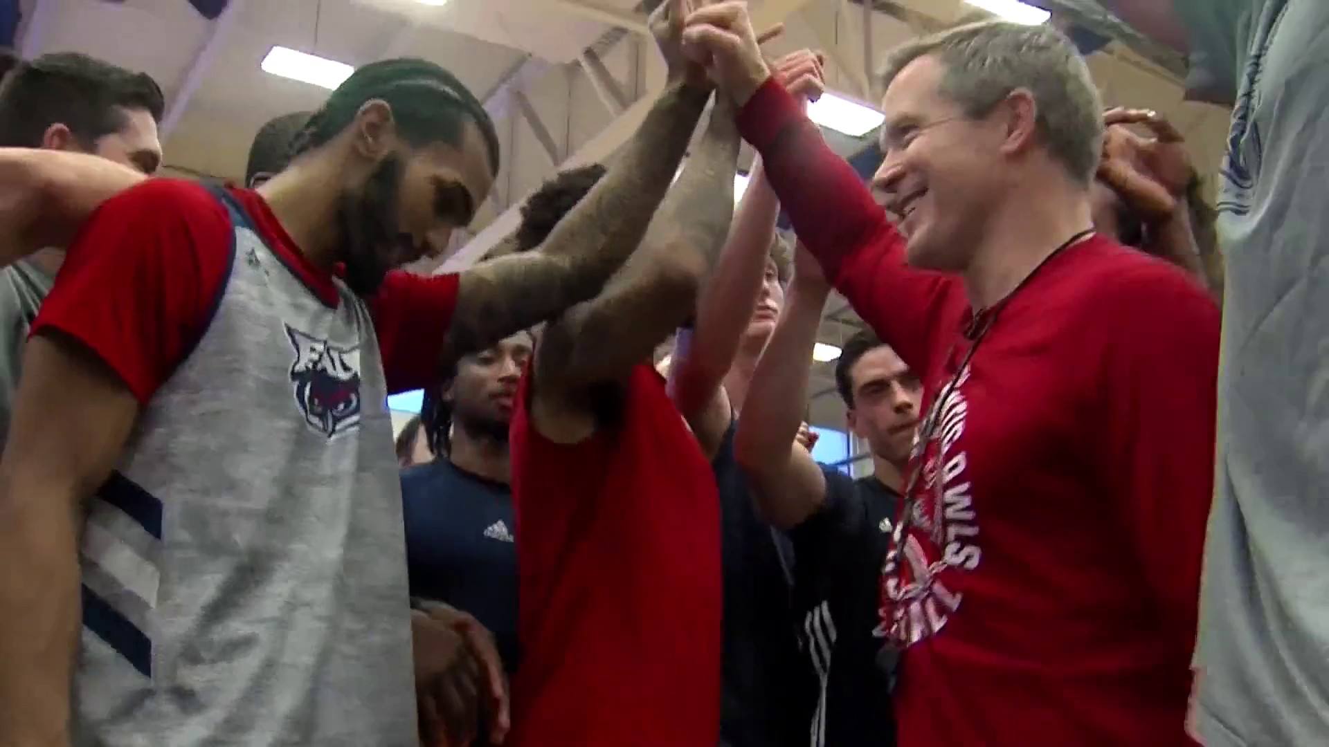 Fau Owls Basketball In Dusty We Trusty T-Shirt