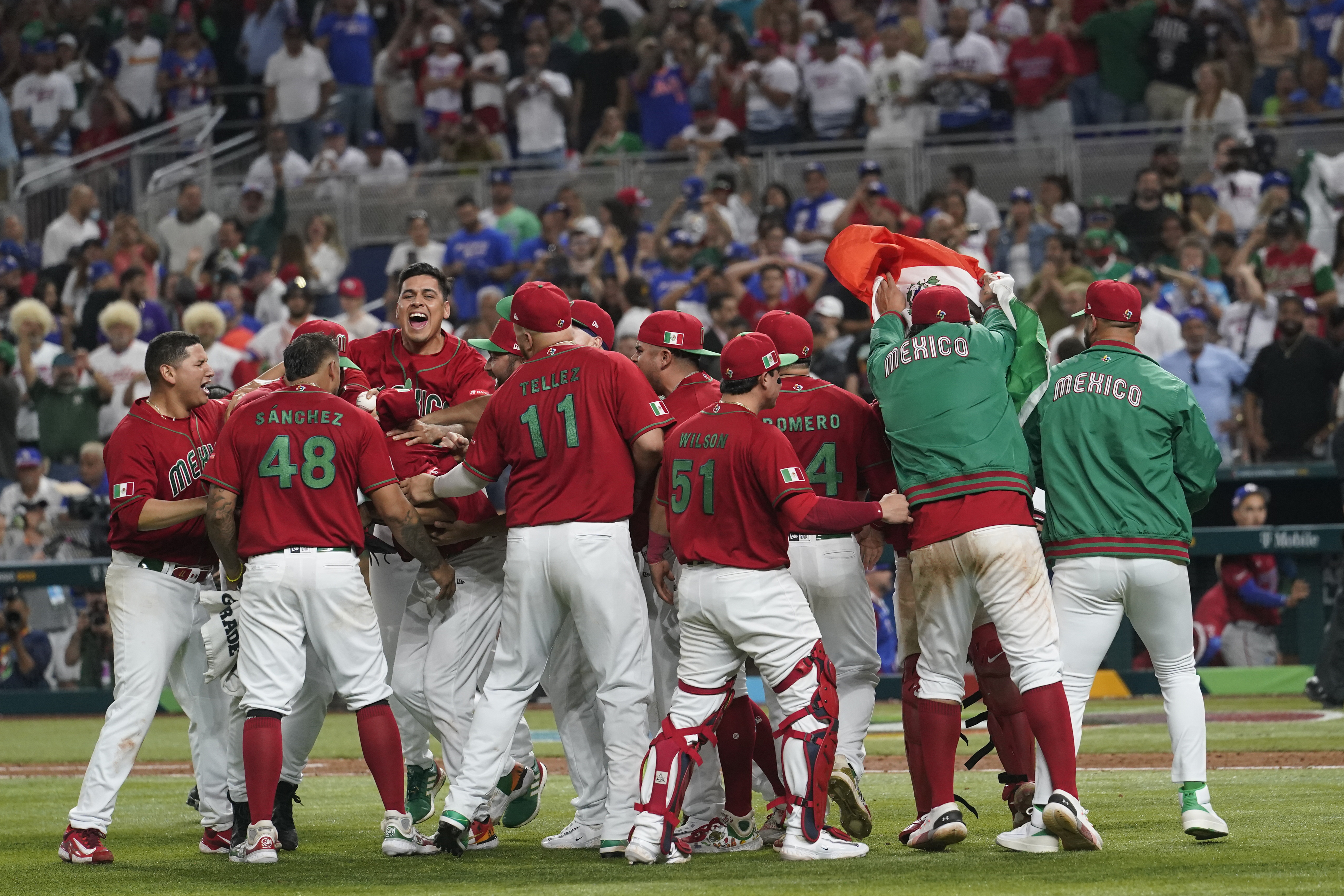 World Baseball Classic: Mexico's Randy Arozarena talks Cuba