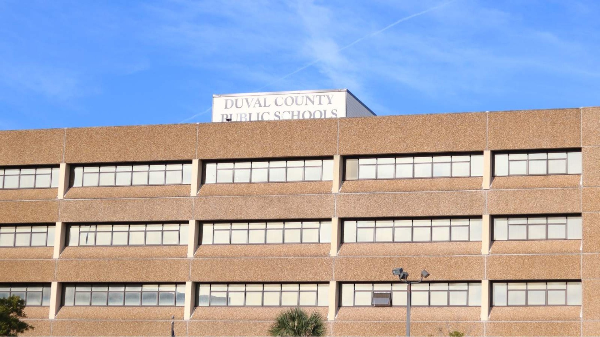 Starting pay for Duval County teachers bumped to $47,500 under new union  agreement
