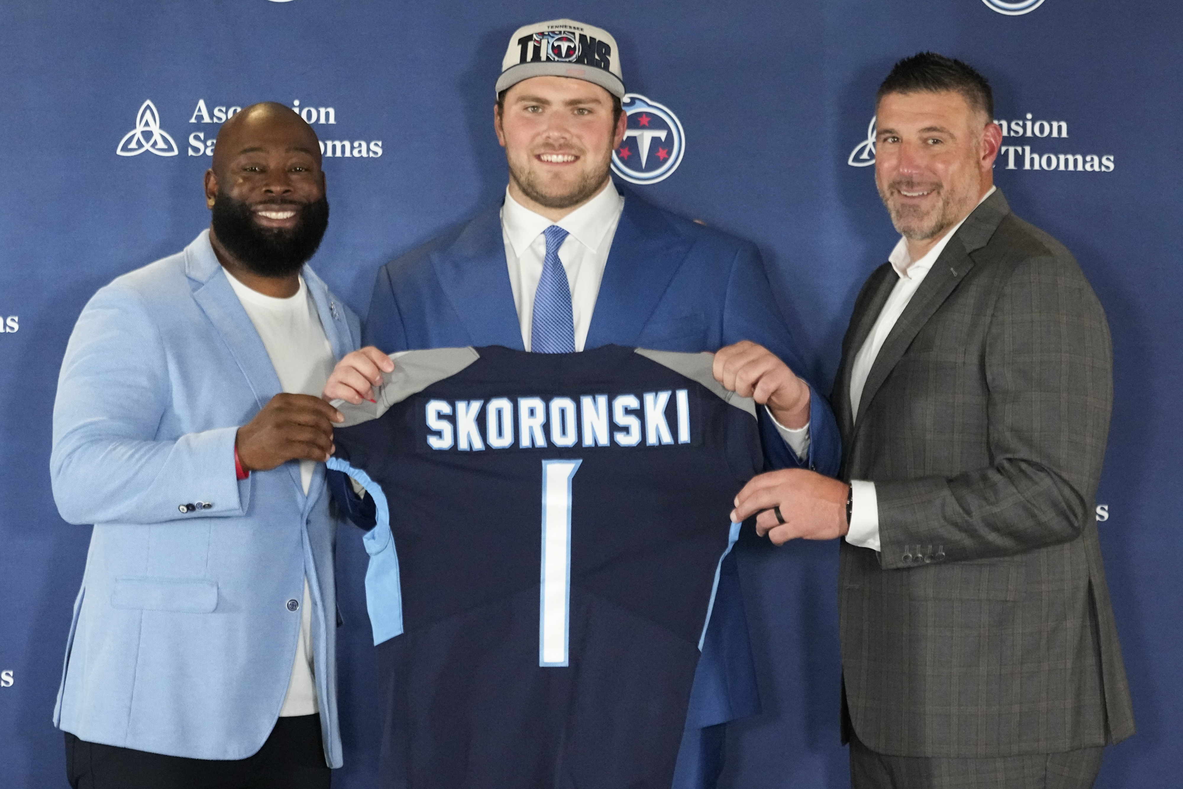 2023 NFL Draft: Will Levis off board as Titans trade up to nab Kentucky QB