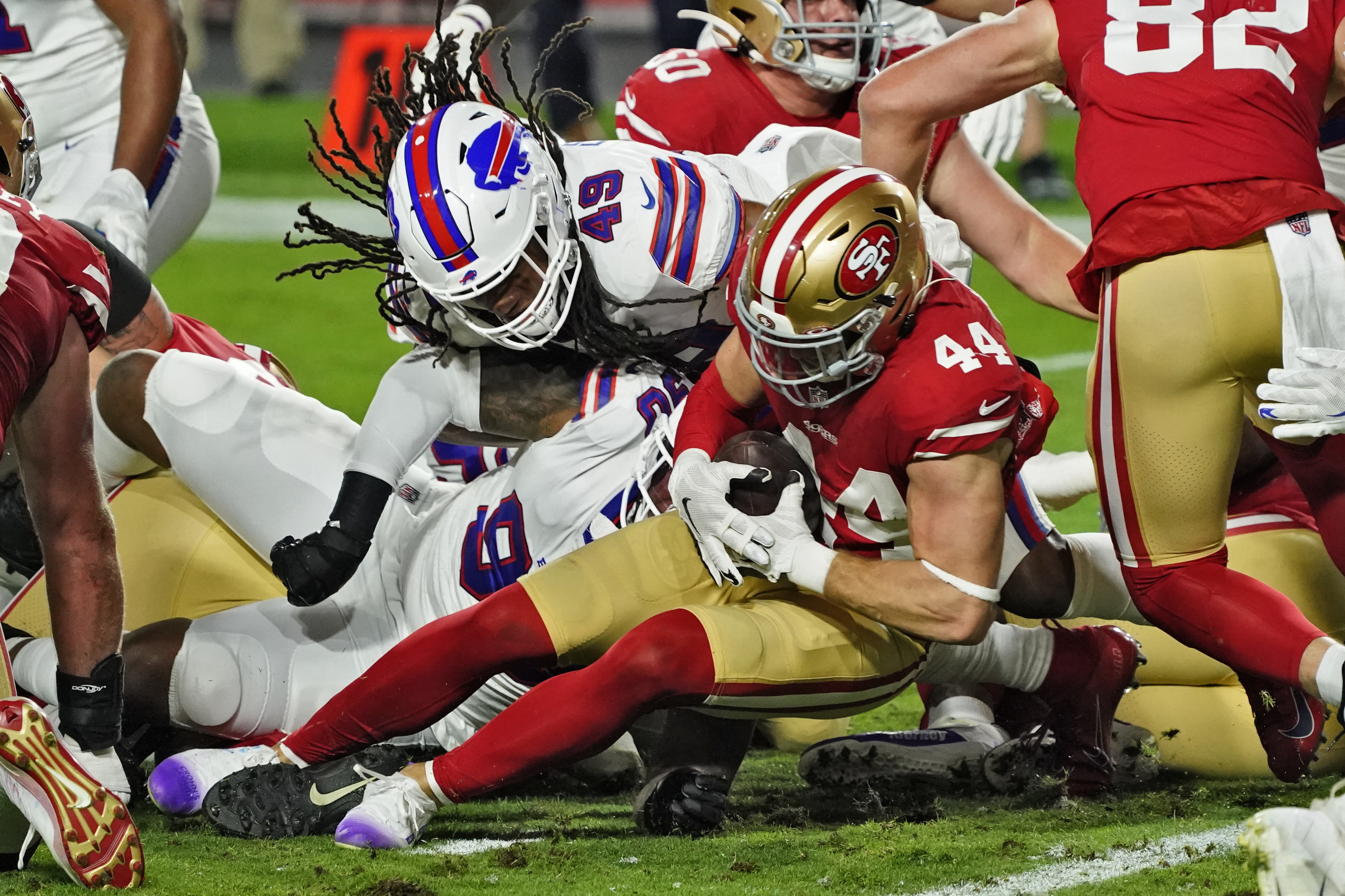 Allen throws for 4 TDs, Bills beat 49ers 34-24 in Arizona