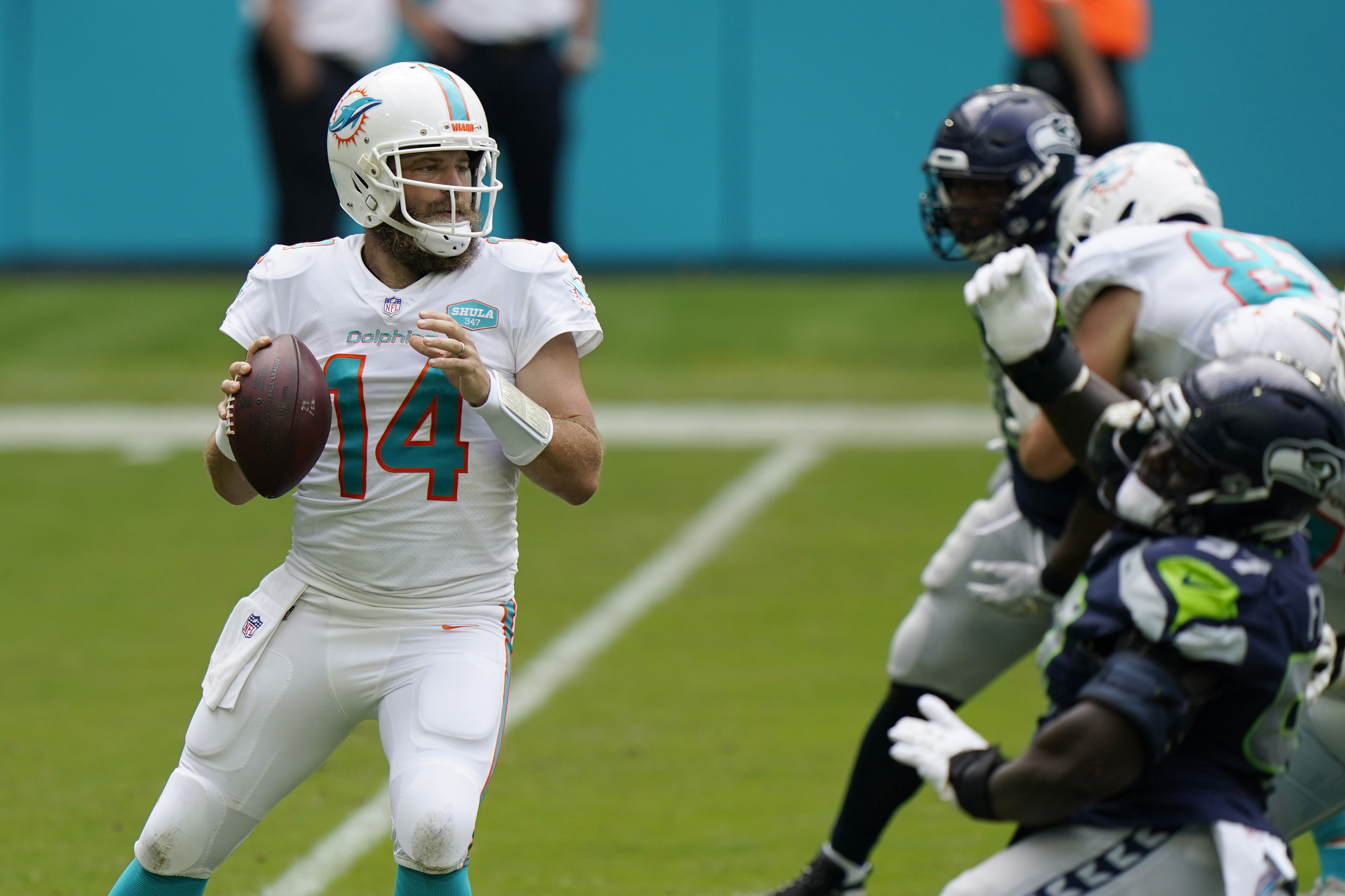 Dolphins' Ryan Fitzpatrick wants to start over rookie QB Tua