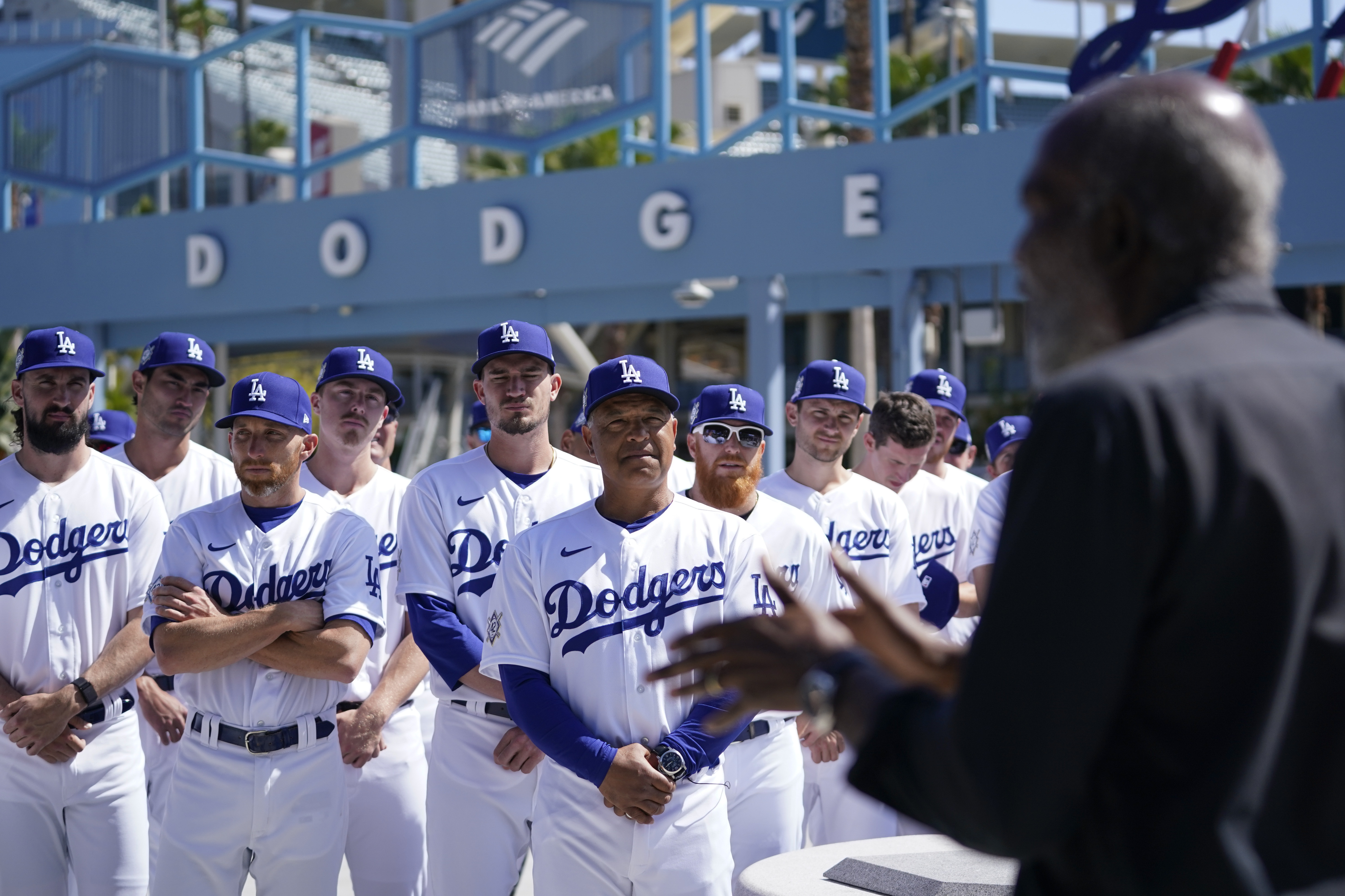 Dave Roberts to honor Jackie Robinson on what would have been his 103rd  birthday - True Blue LA