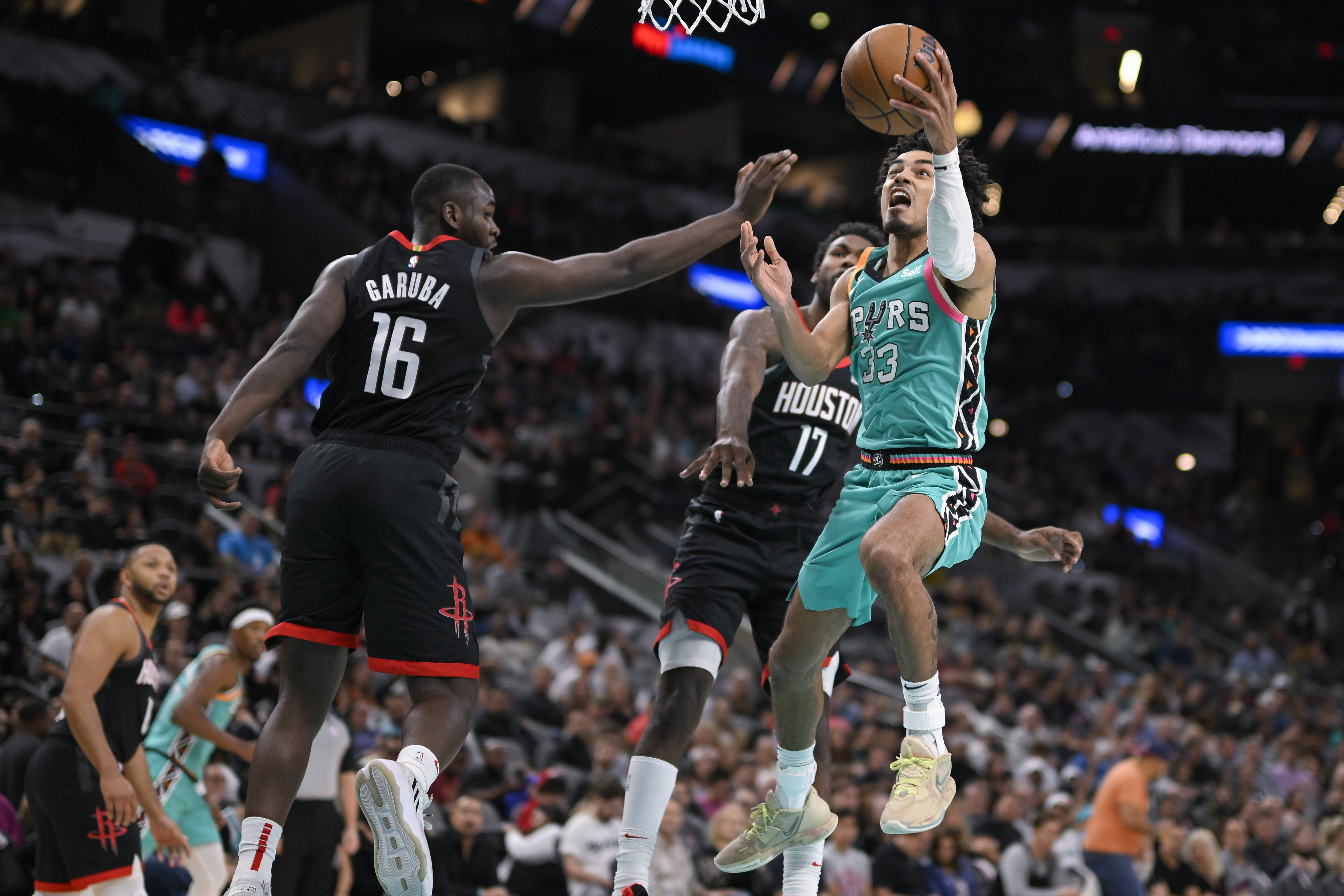 It's time for Basketball: Spurs vs Celtics - Pounding The Rock