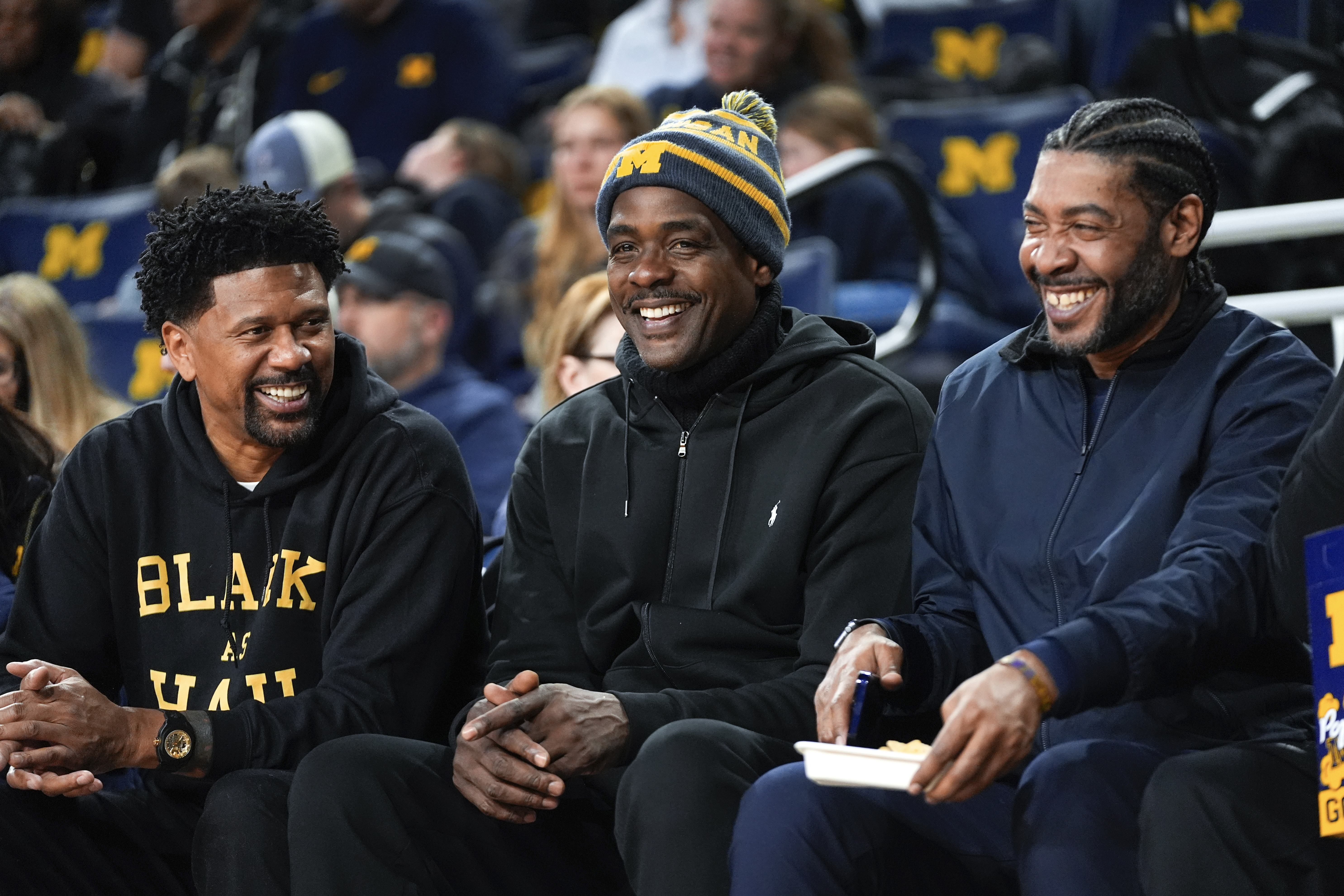 With NIL now in effect, Chris Webber wants the Fab Five banners