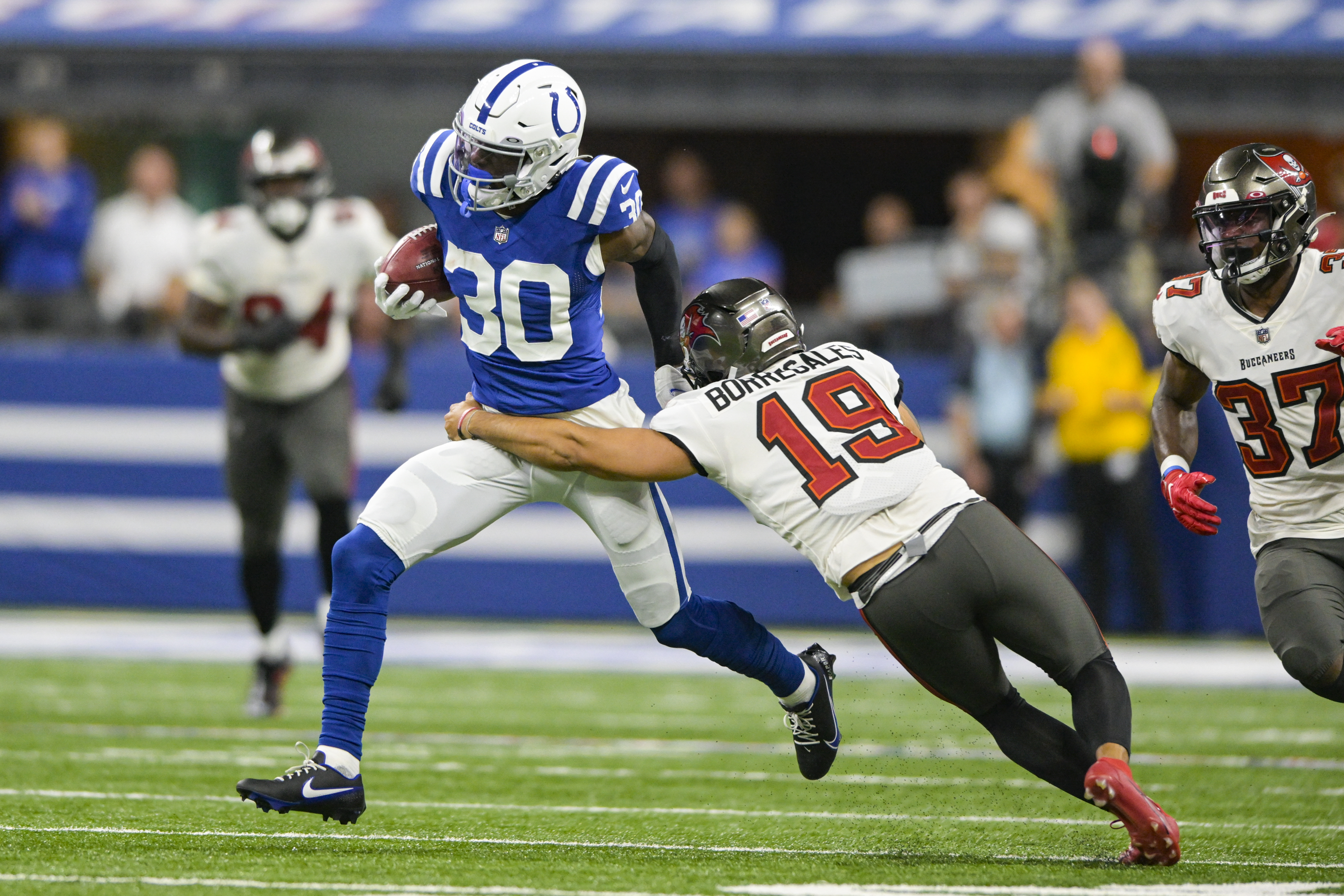 Colts backups rally in preseason finale to beat Buccaneers 27-10