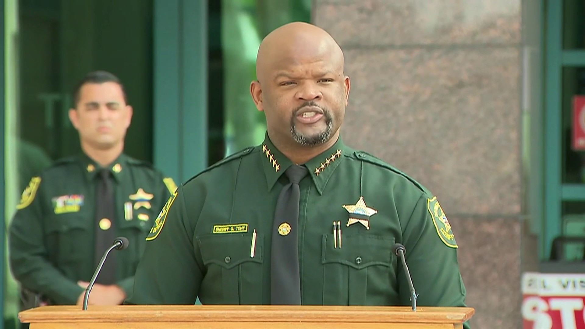 Investigators: Broward sheriff lied about past; no criminal charges
