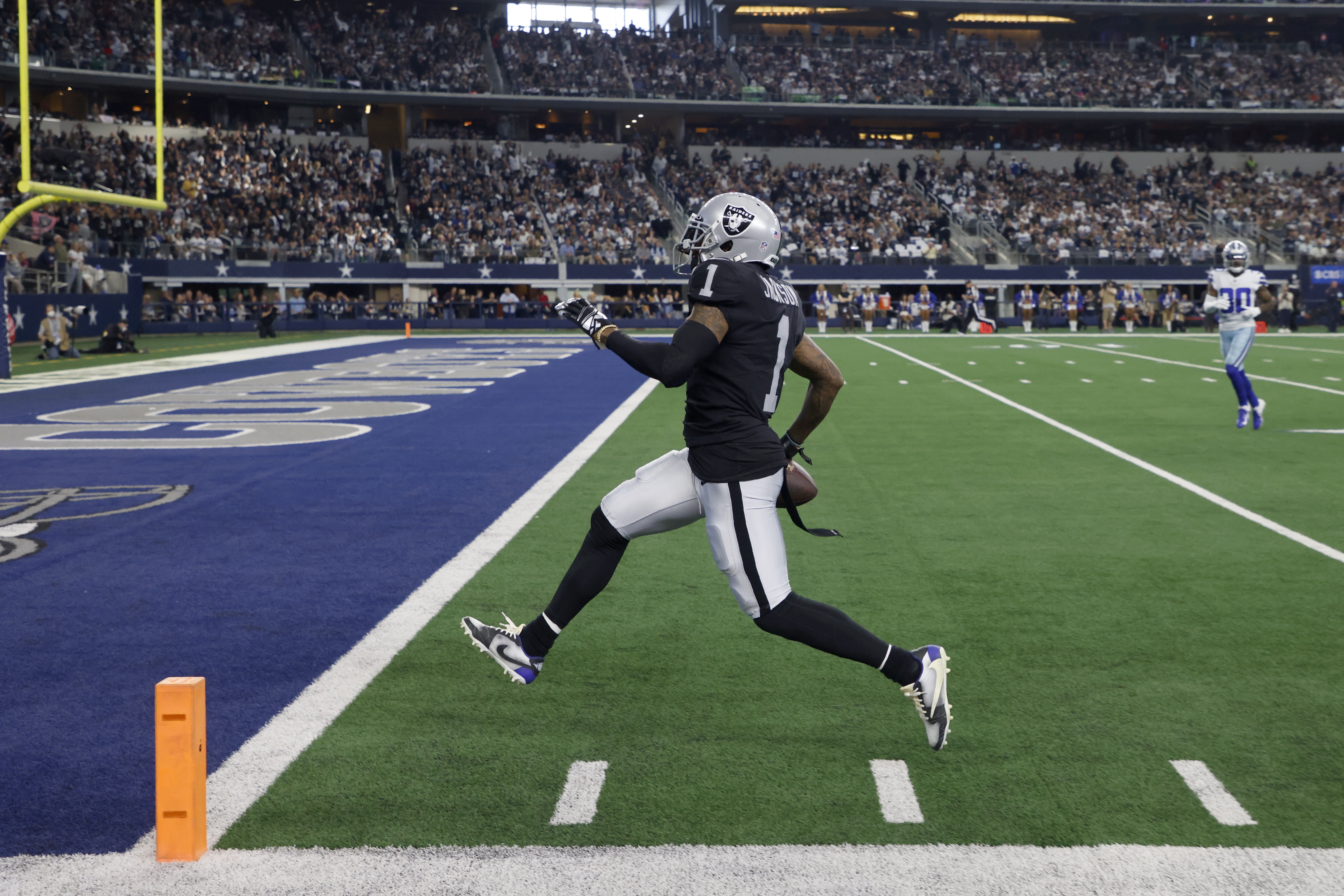 Cowboys lose Thanksgiving game to Raiders, 36-33 in OT, fall to 7-4