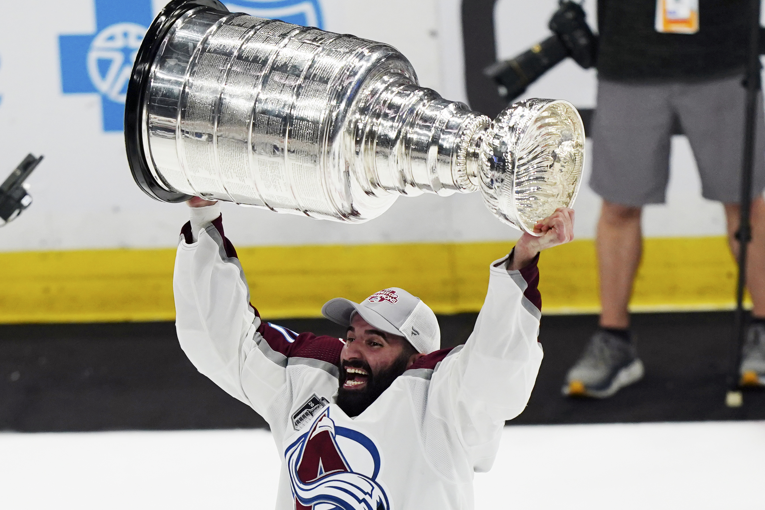 Avalanche GM Joe Sakic: 'We're trying to win a Stanley Cup