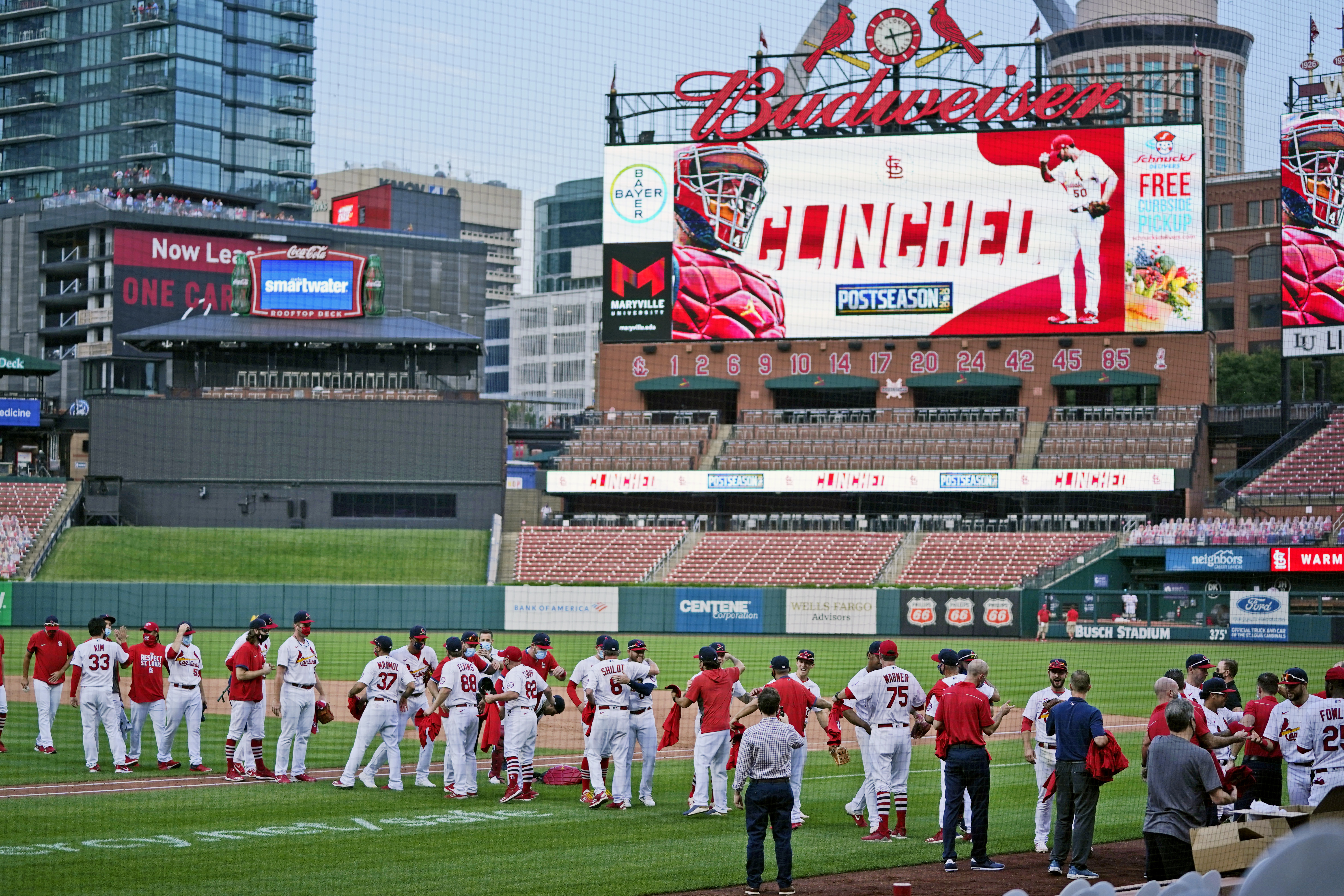 Yadier Molina Steals Third As Cardinals Top Brewers - Stadium