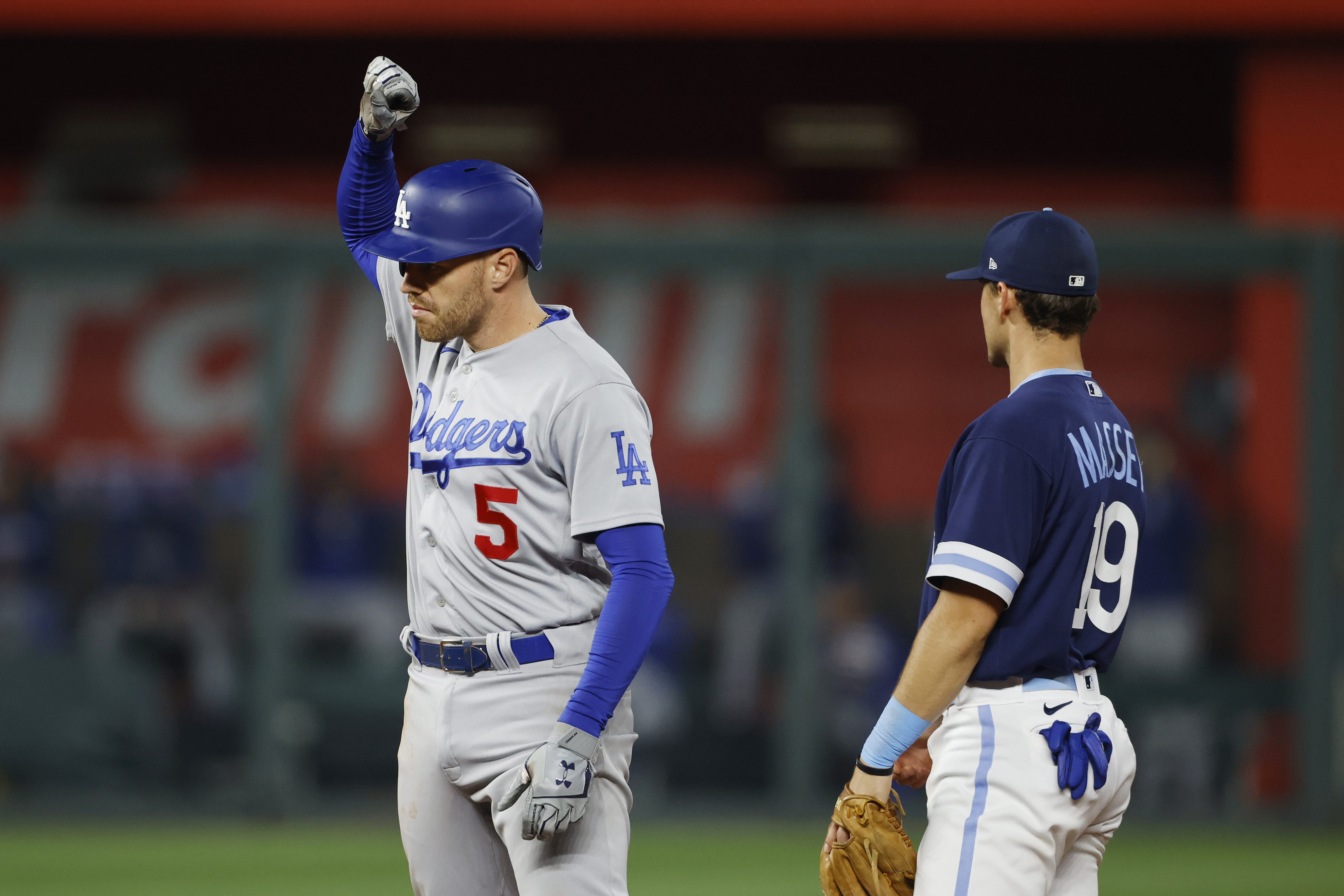 Tony Gonsolin flirts with perfection as Dodgers defeat Royals