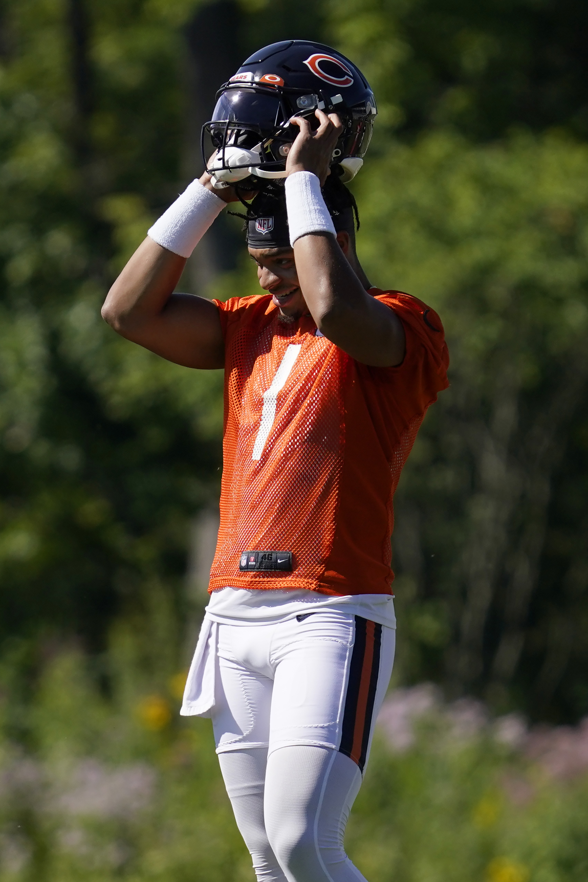 Justin Fields, Trevor Lawrence currently lead the NFL in rookie jersey sales