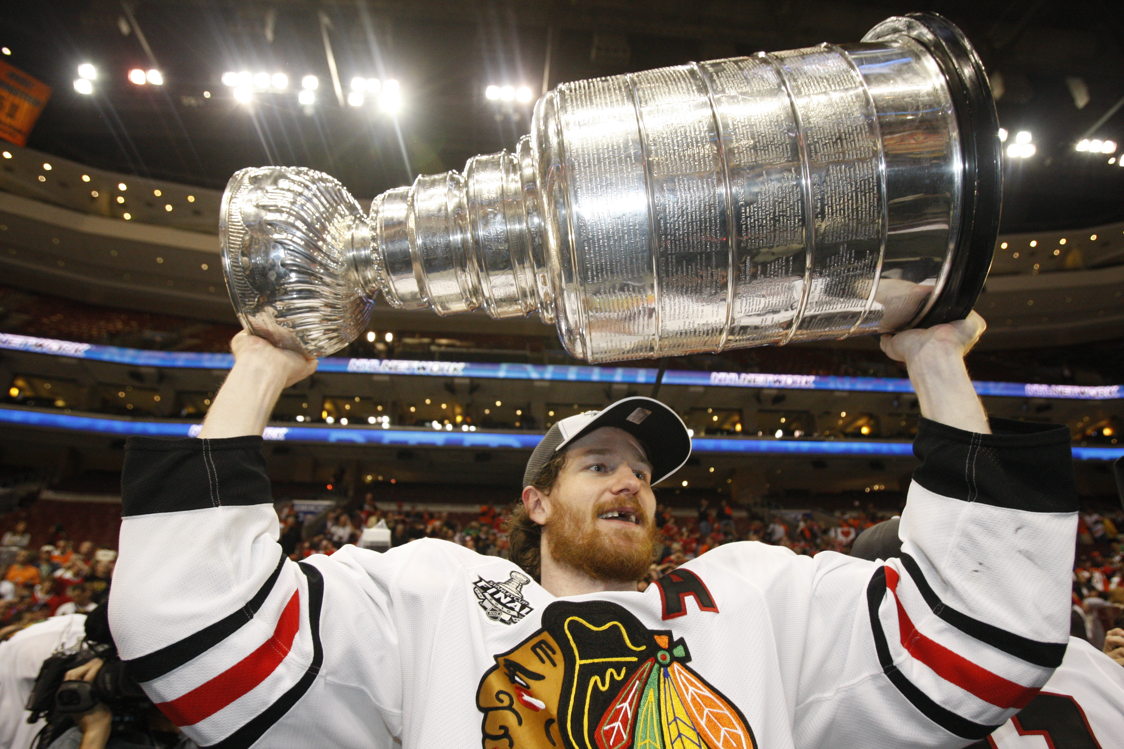 Blackhawks 2, Lightning 0: Goals by Keith, Kane bring Chicago its 3rd Stanley  Cup since 2010