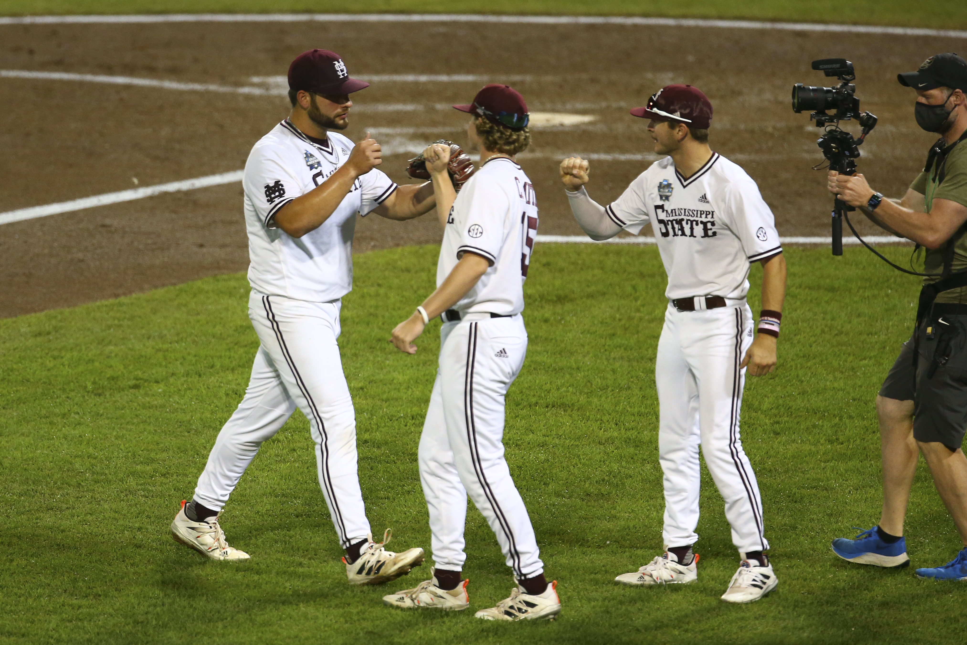 Mississippi State head baseball coach Chris Lemonis meets with