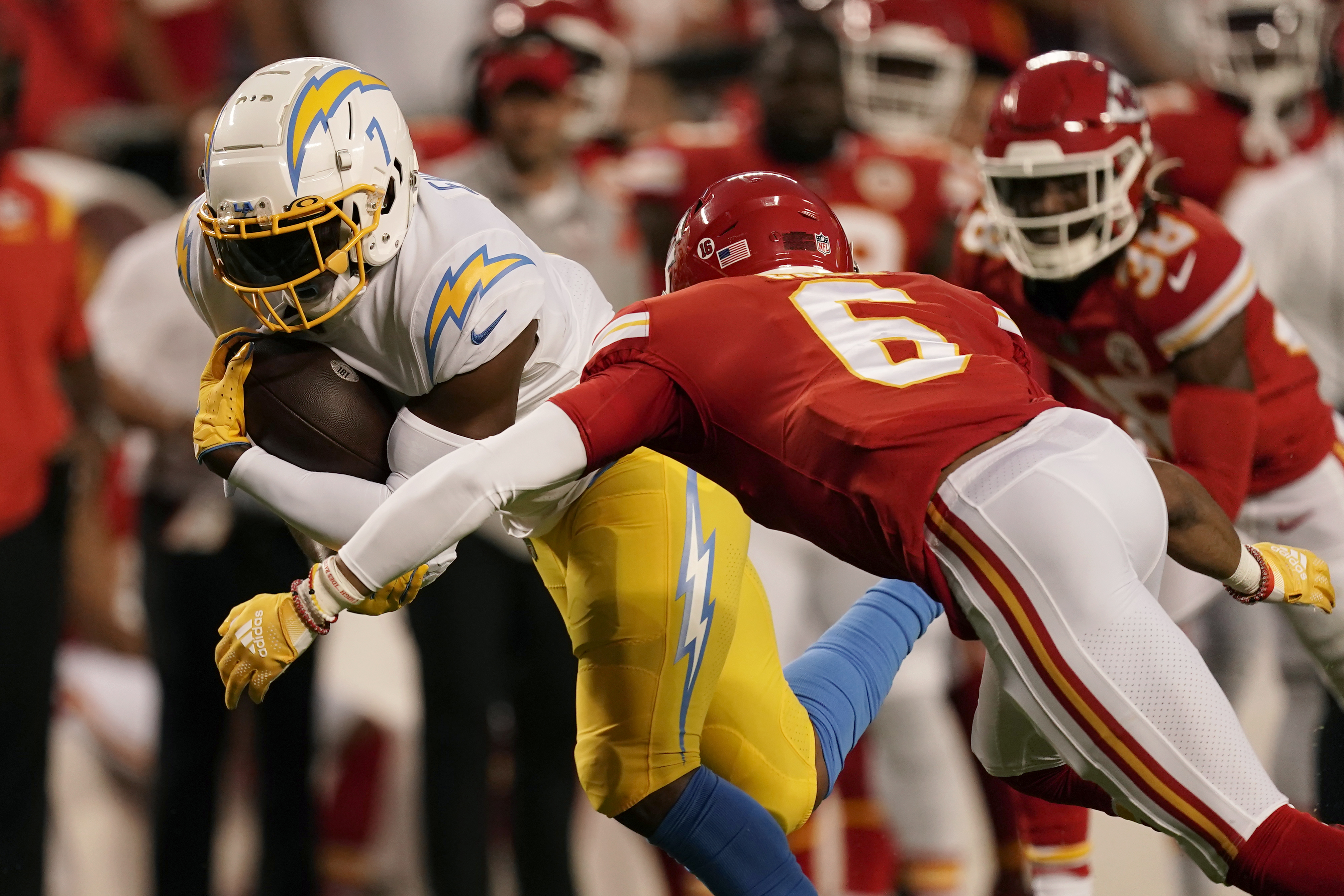 Chiefs Rally Past Chargers In Early AFC West Showdown