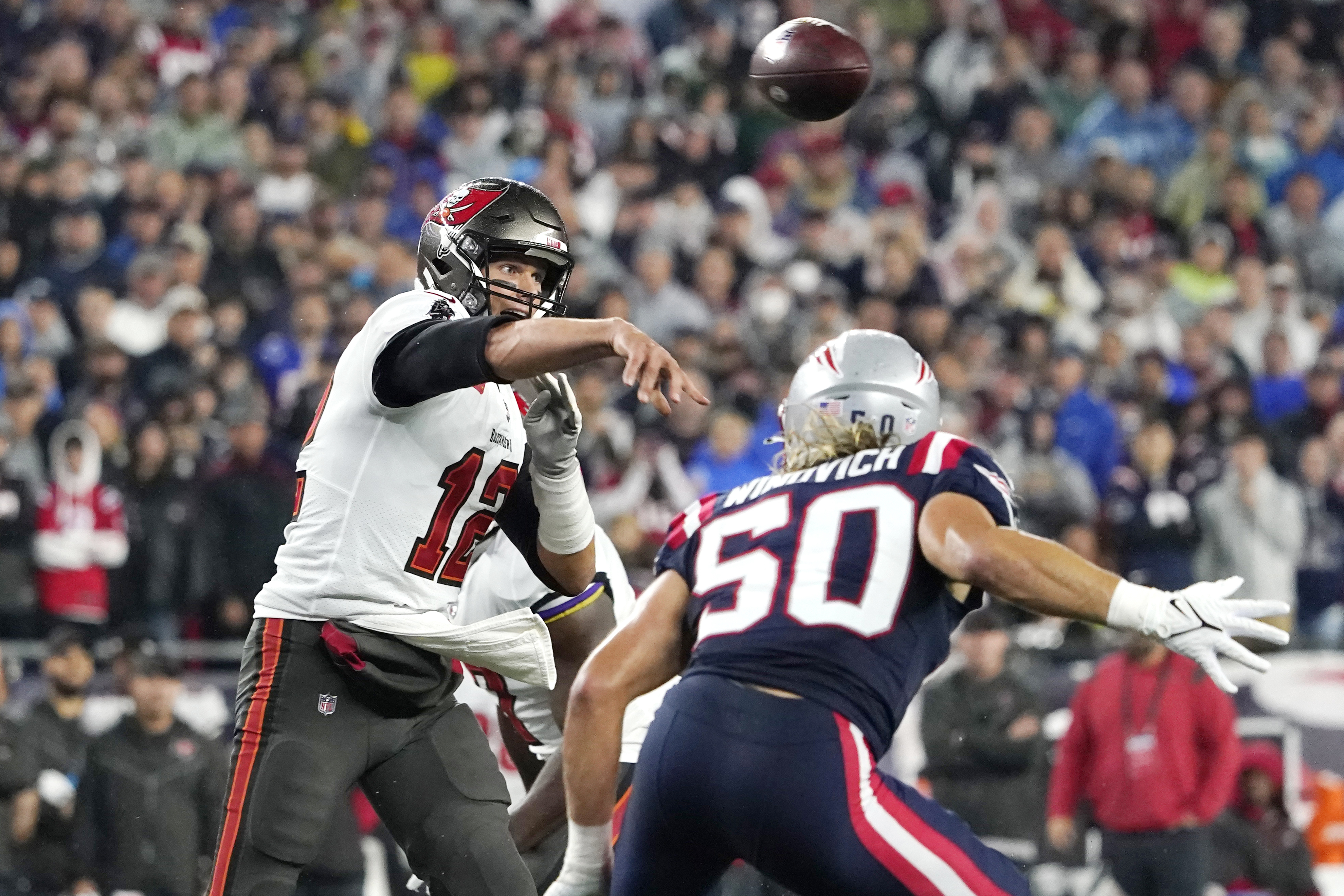 Tom Brady, Buccaneers, Patriots, Foxborough, crowd, ovation