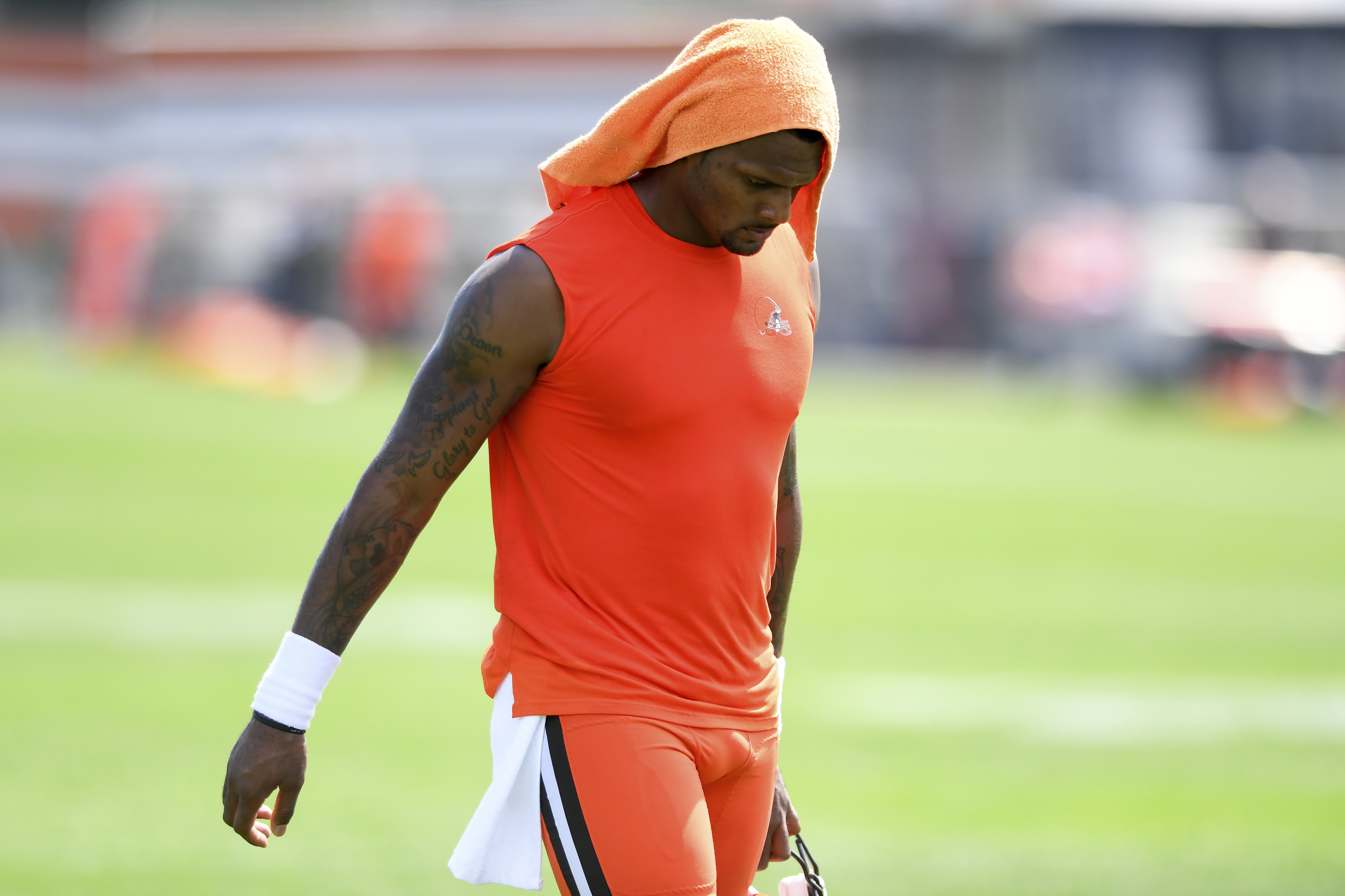 Berea, United States. 03rd Aug, 2022. Cleveland Browns quarterback Deshaun  Watson (4) scrambles during training camp in Berea, Ohio, on Wednesday,  August 3, 2022. Photo by Aaron Josefczyk/UPI Credit: UPI/Alamy Live News