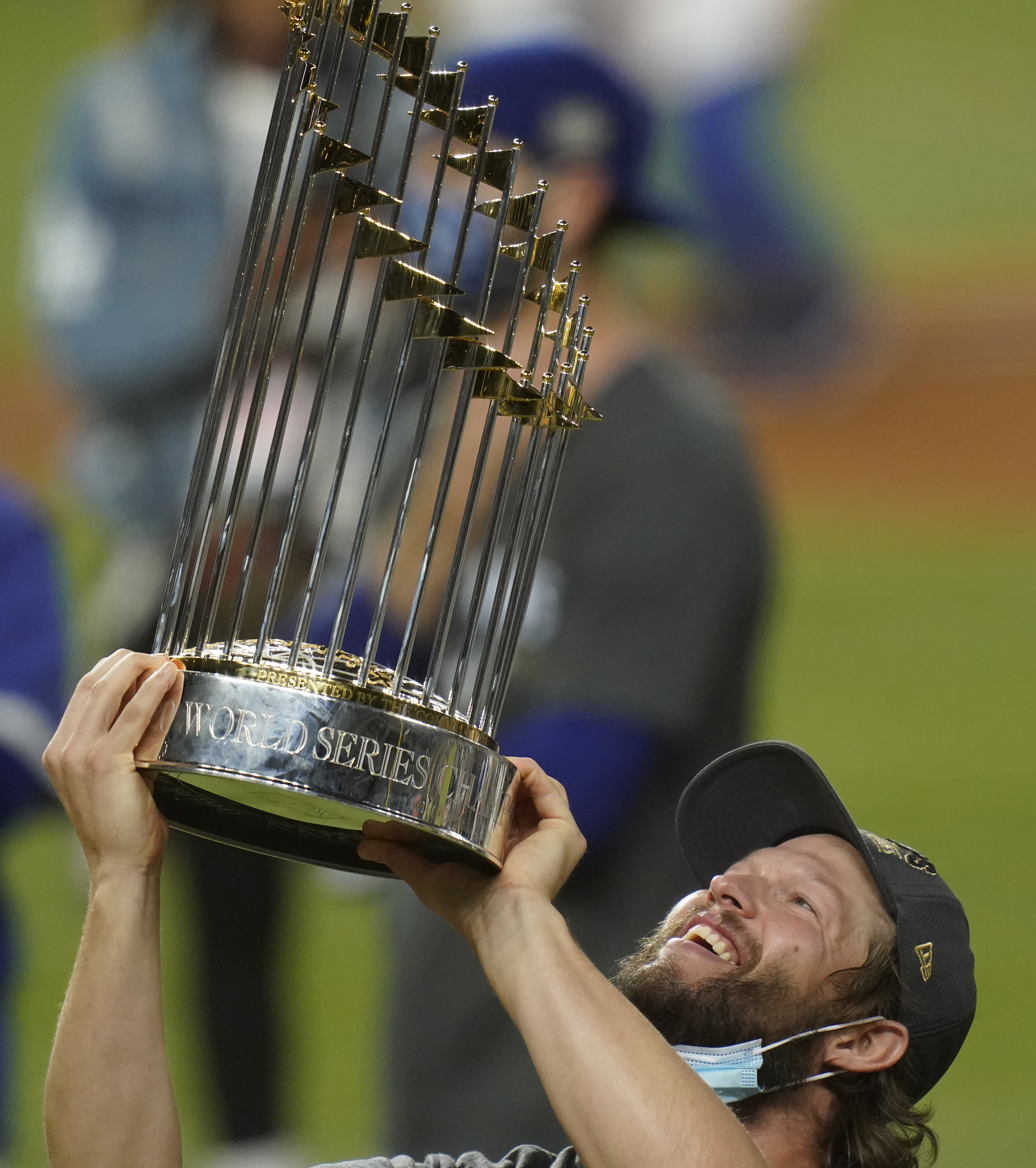 Dodgers ace Kershaw finally wins elusive World Series title