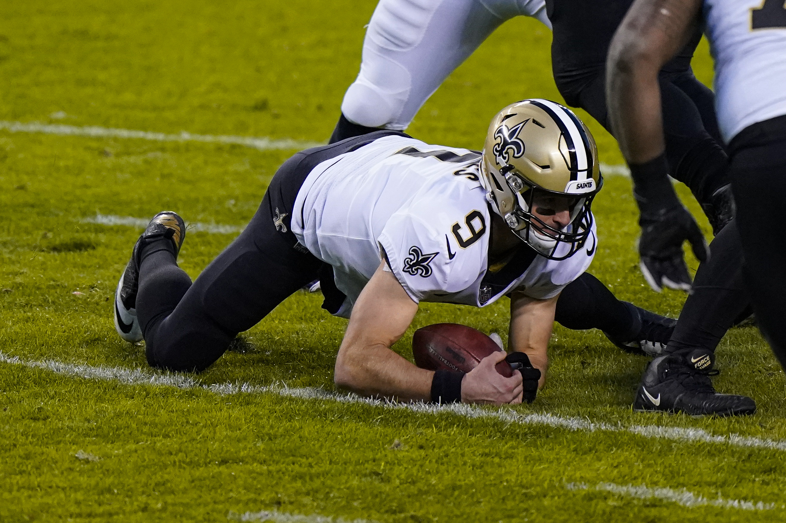 New Orleans Saints - First Look: Drew Brees in our Saints 50 jersey!