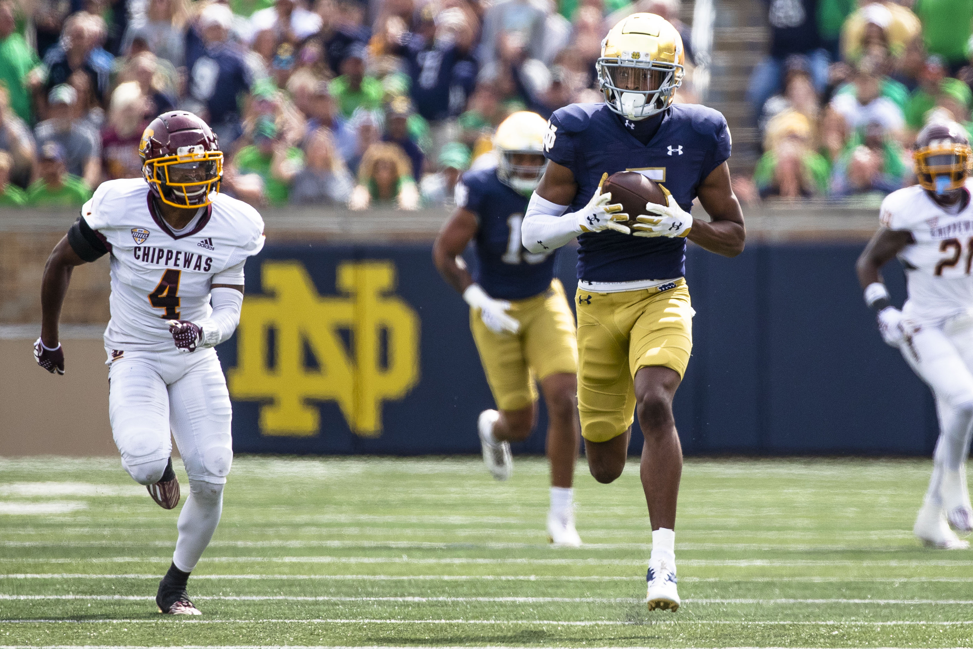 Hartman throws 3 TD passes as No. 9 Notre Dame preps for showdown