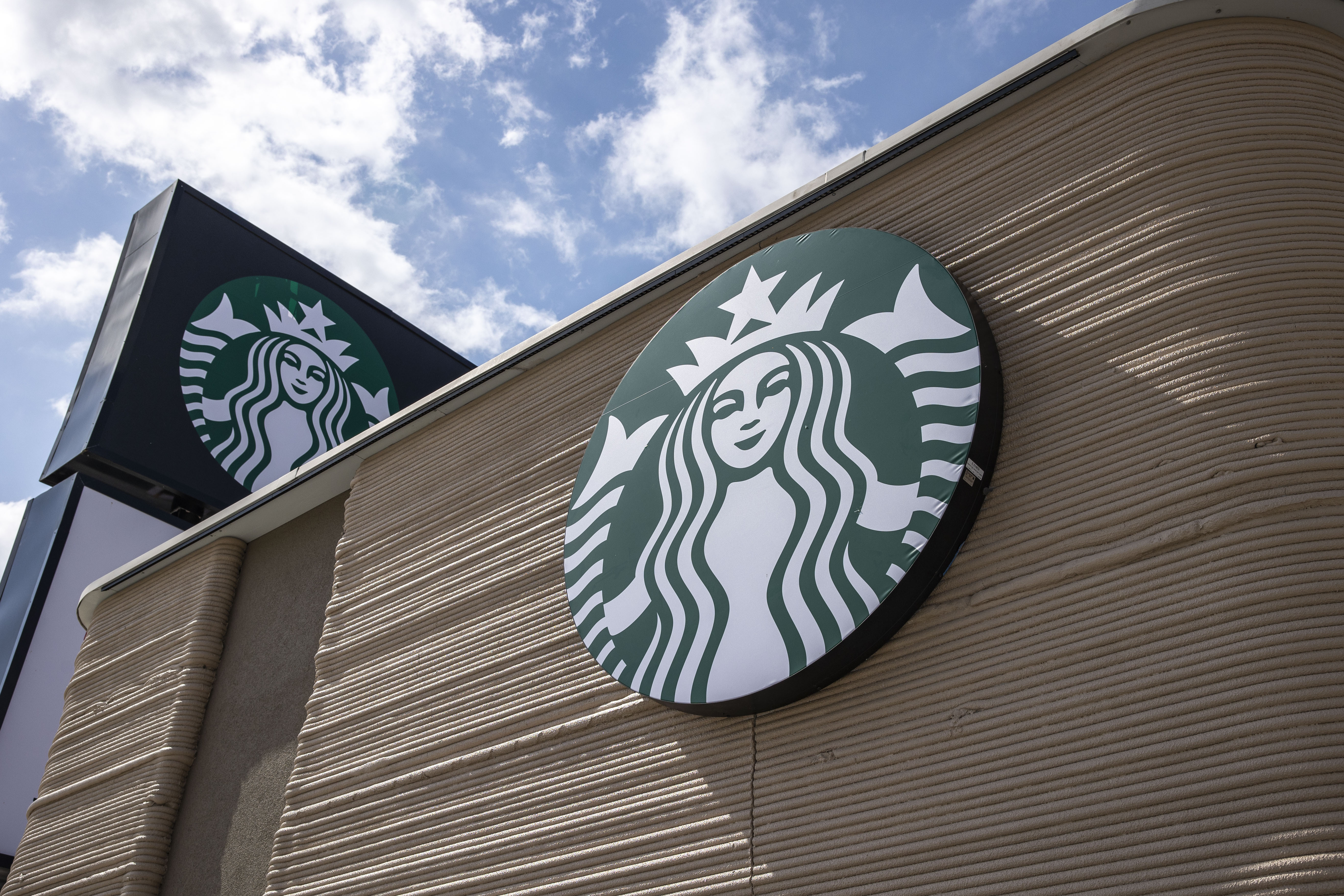 Starbucks' new drive-thru in Texas is the coffee giant's first 3D