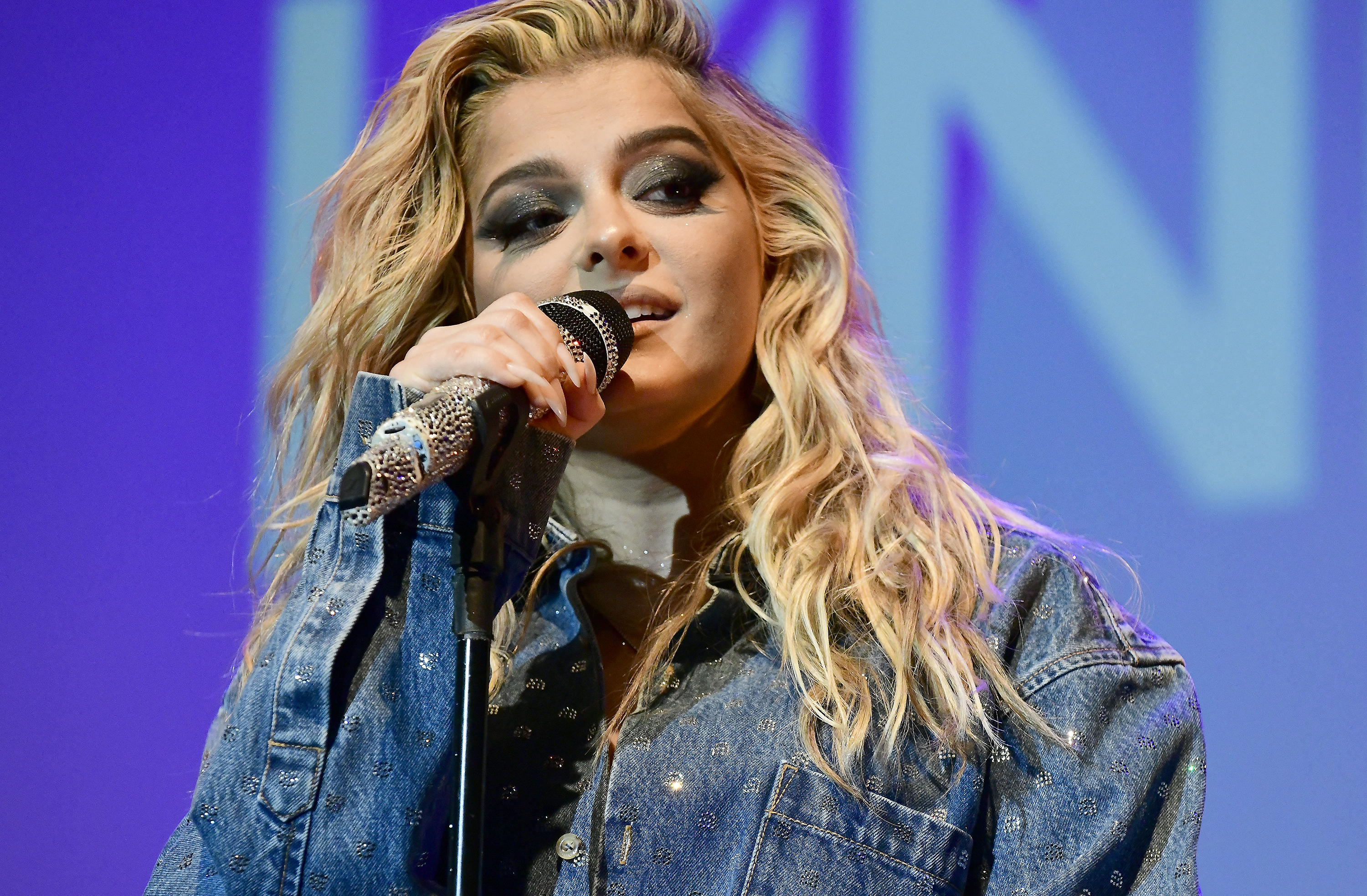 Detroit Lions Thanksgiving Day Classic features halftime performance by  Bebe Rexha, David Guetta