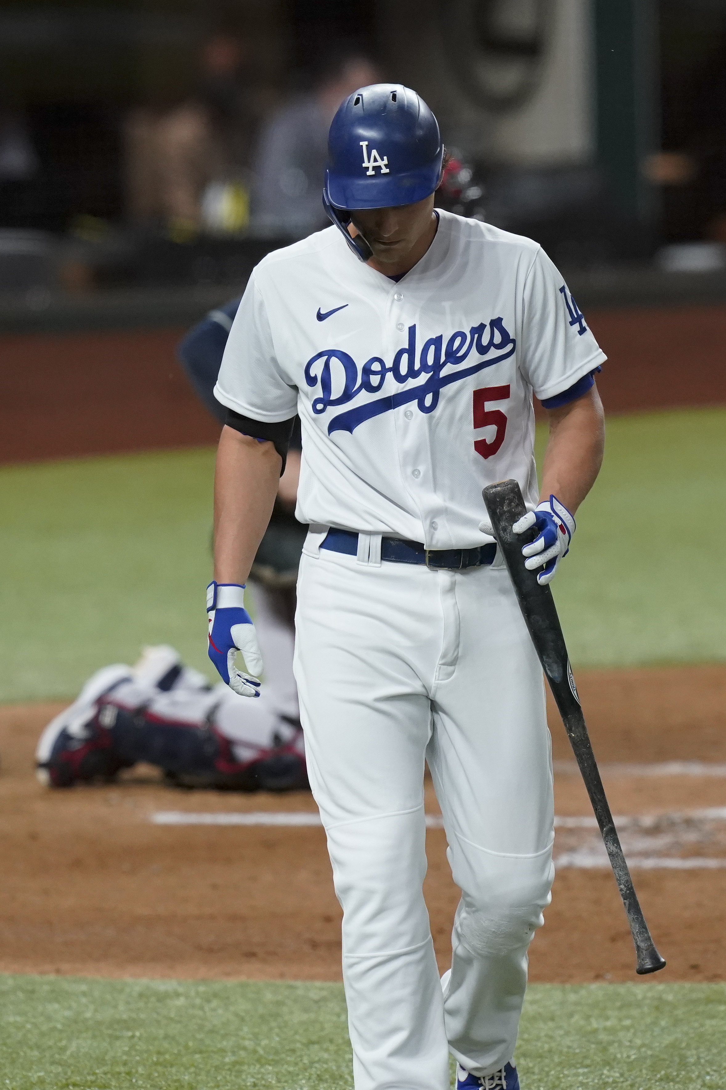 Riley HR in 9th leads Braves past Dodgers 5-1 in NLCS opener