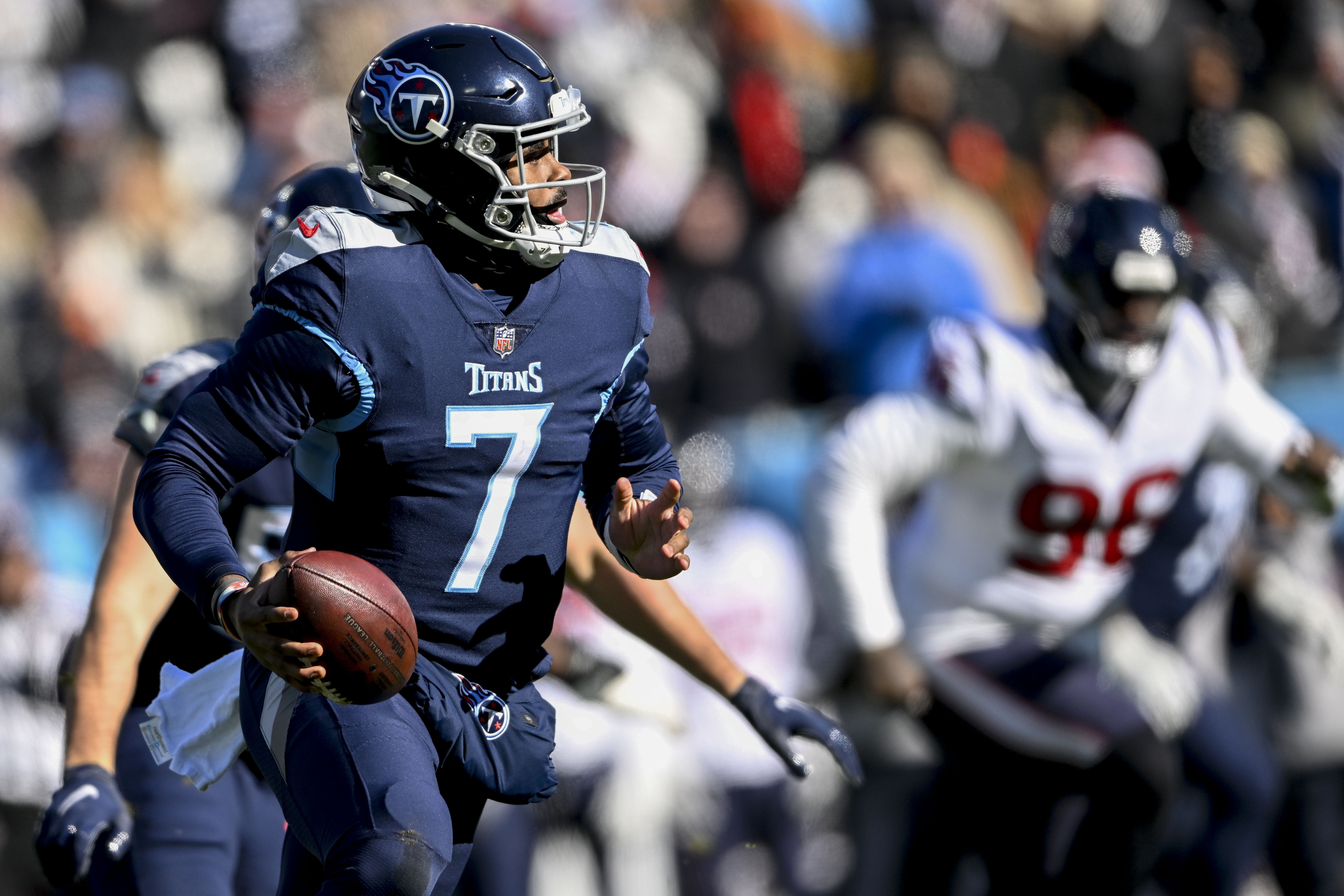 Reports: Titans QB Joshua Dobbs to start vs. Cowboys