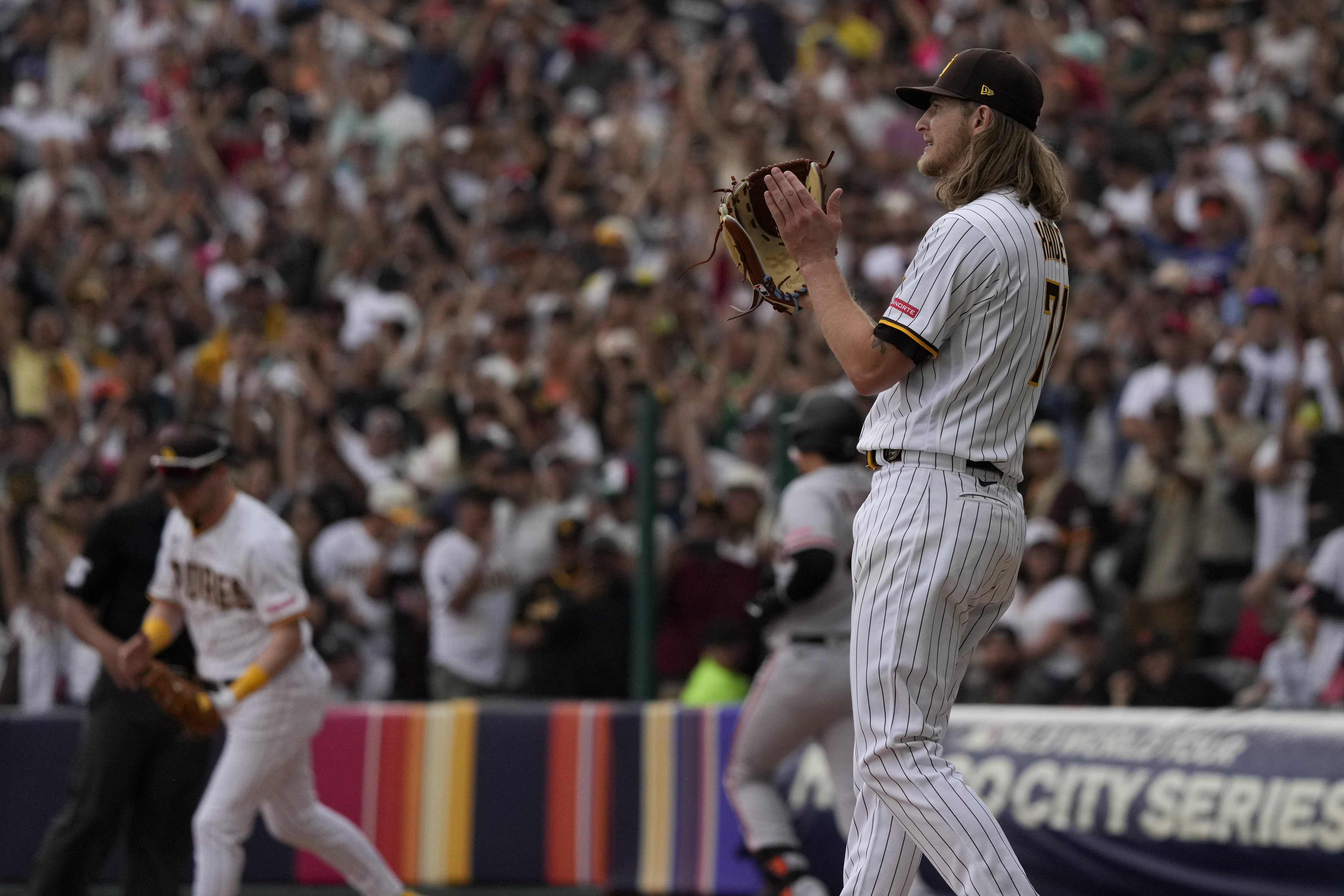 Mike Yastrzemski San Francisco Giants 2023 Mexico City Series