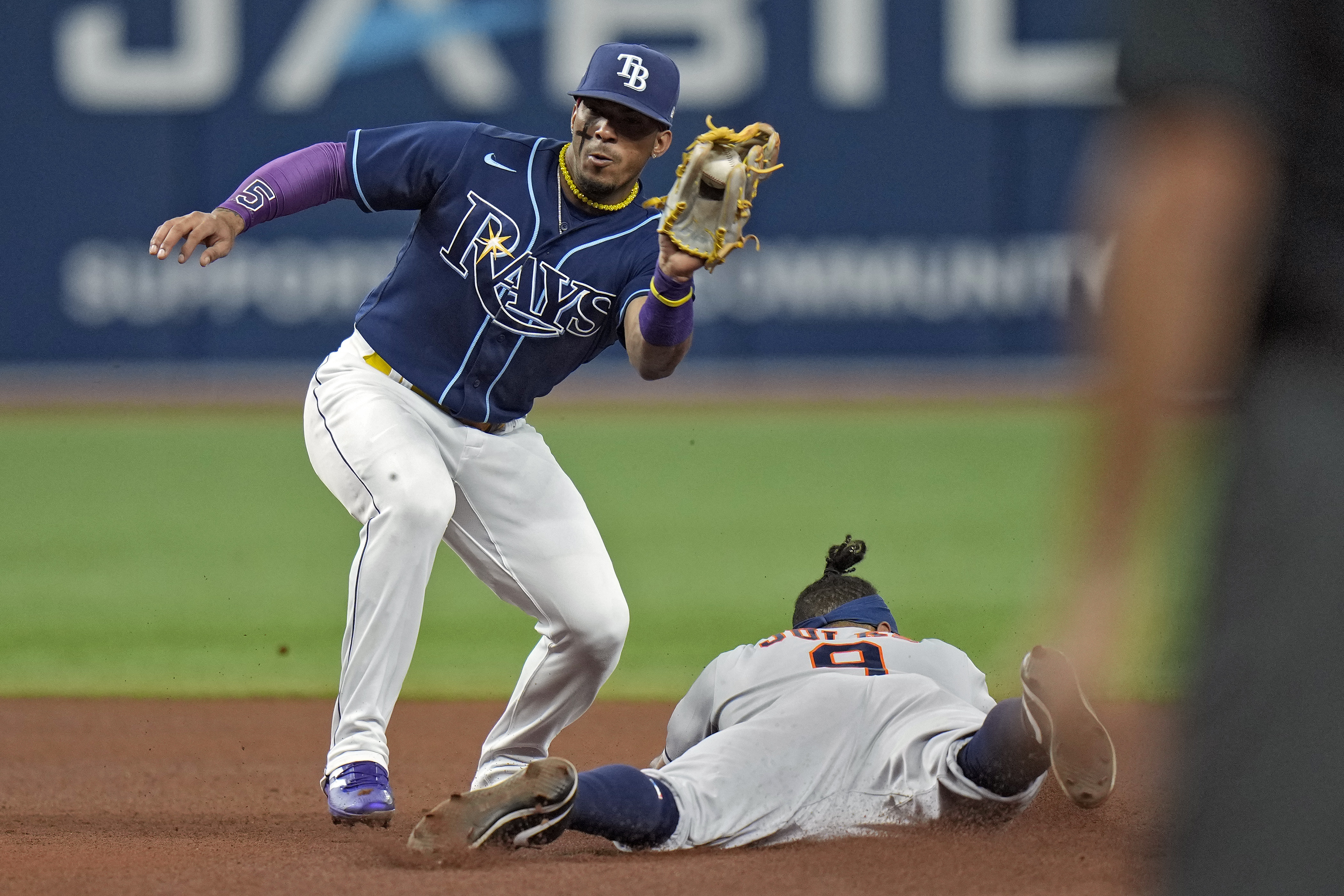 Rays CF Jose Siri goes on 10-day IL with hamstring injury