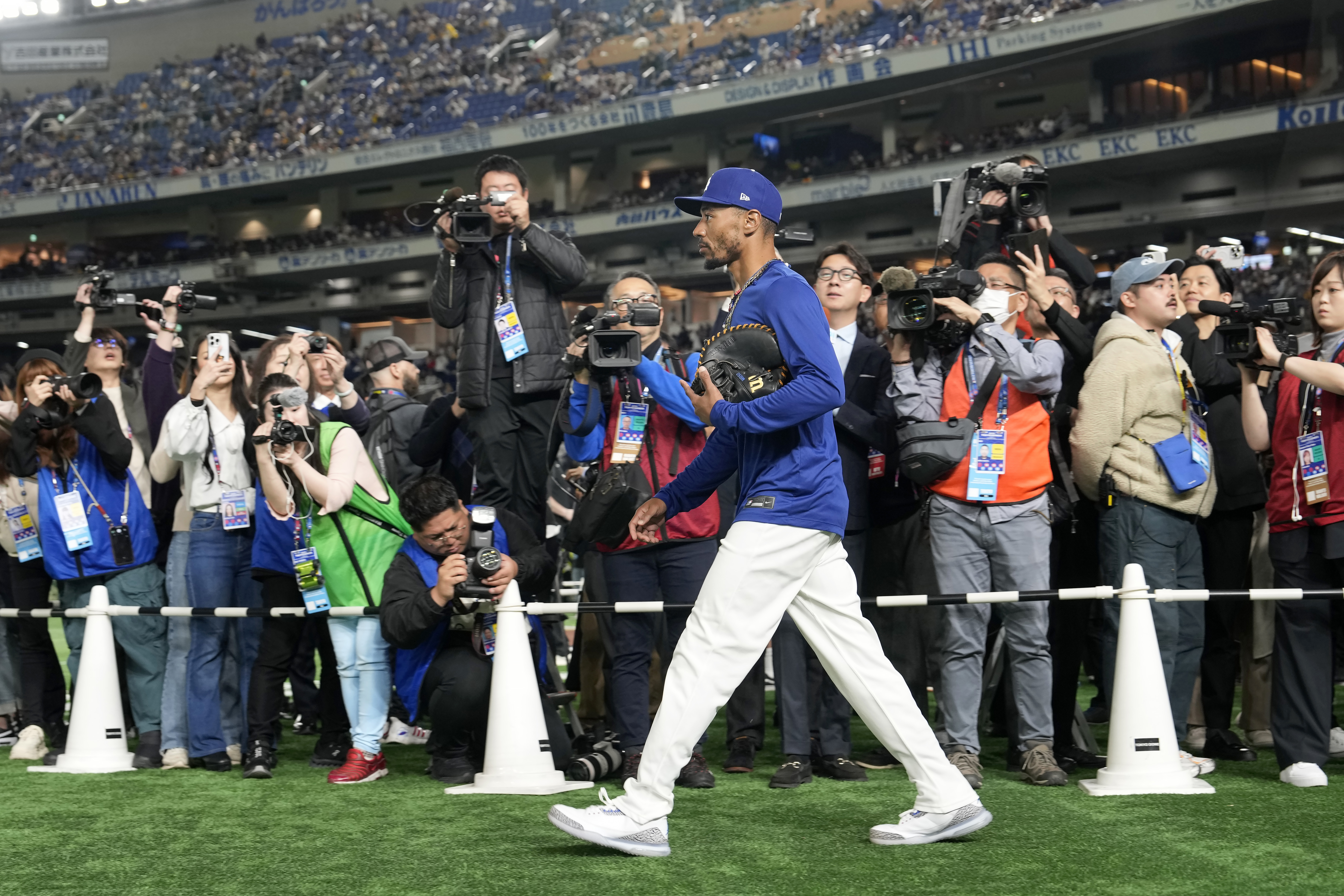 Dodgers star Mookie Betts returns to US to recuperate from illness