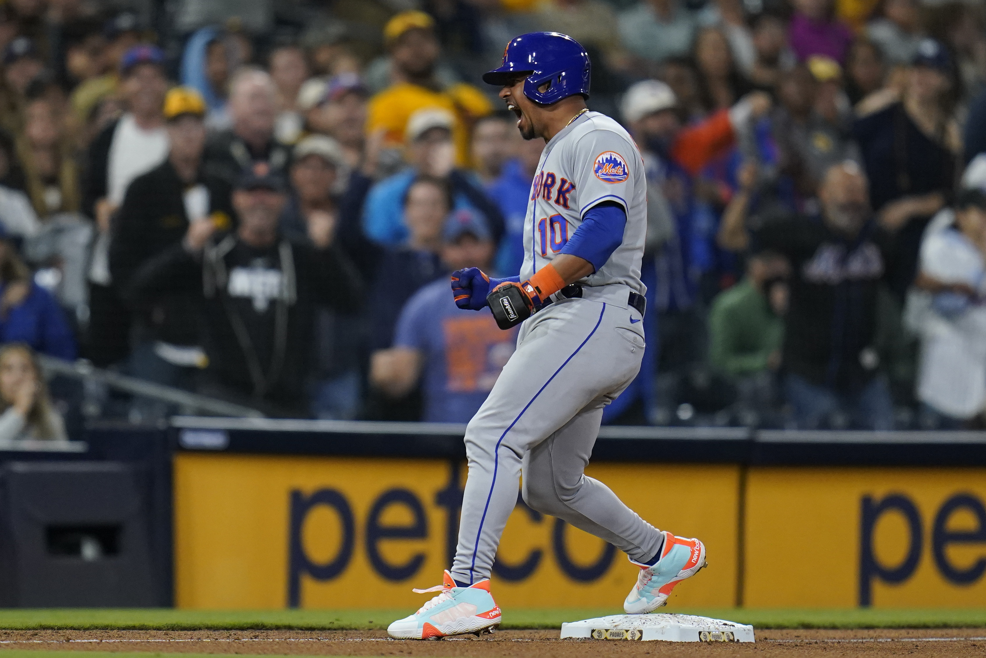 Eduardo Escobar of the New York Mets looks skyward after hitting