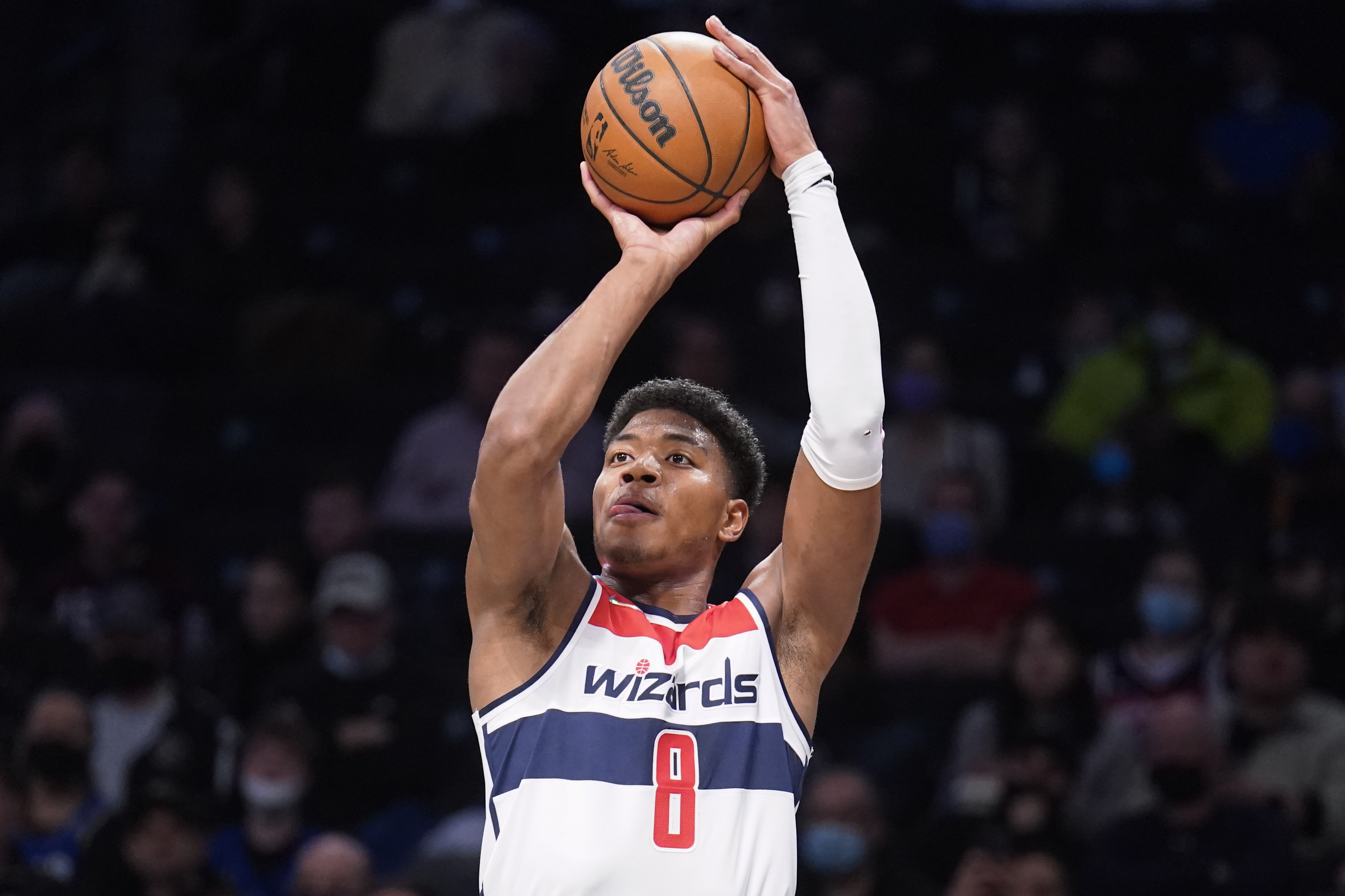 AP source: Lakers acquiring Rui Hachimura from Wizards