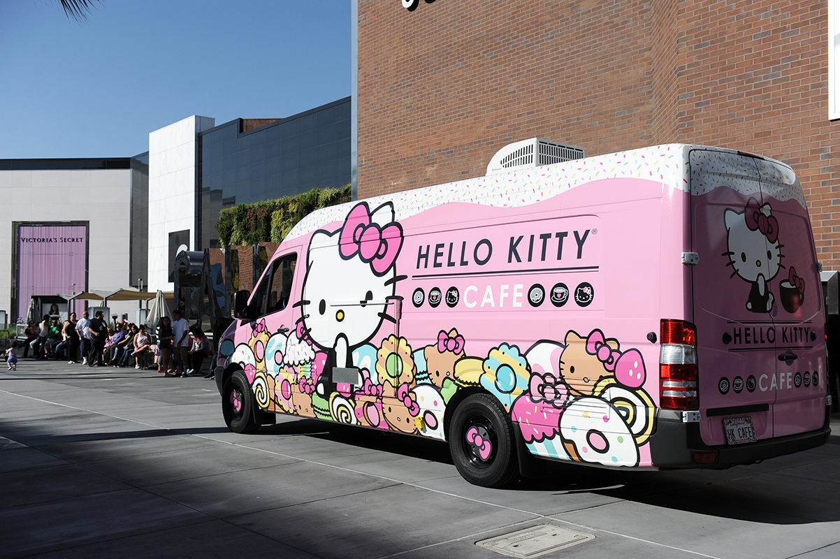 Hello Kitty Cafe pop-up truck stops in Houston