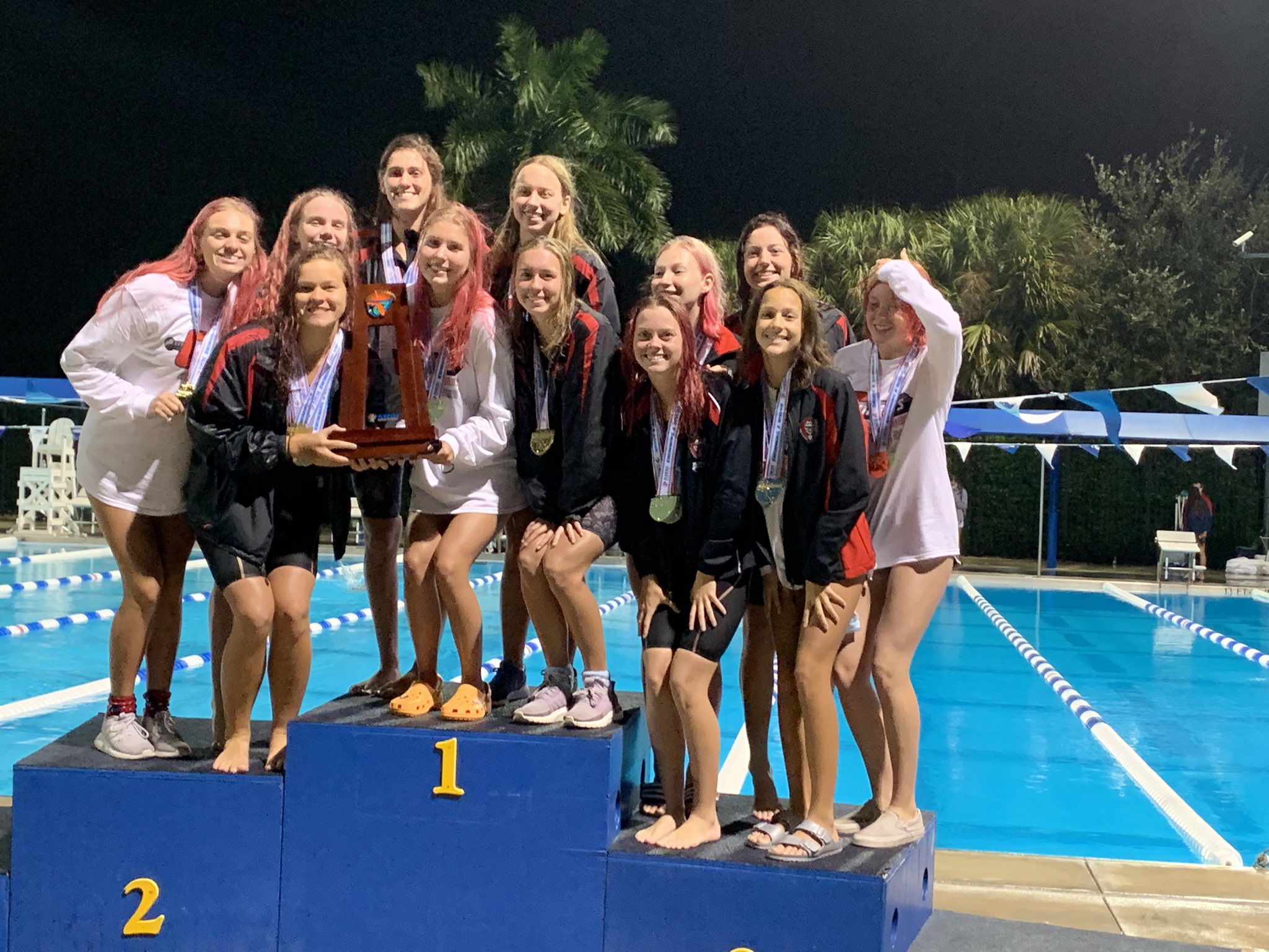 Creekside Girls Win State Swimming Fpc S Cronk Defends Titles