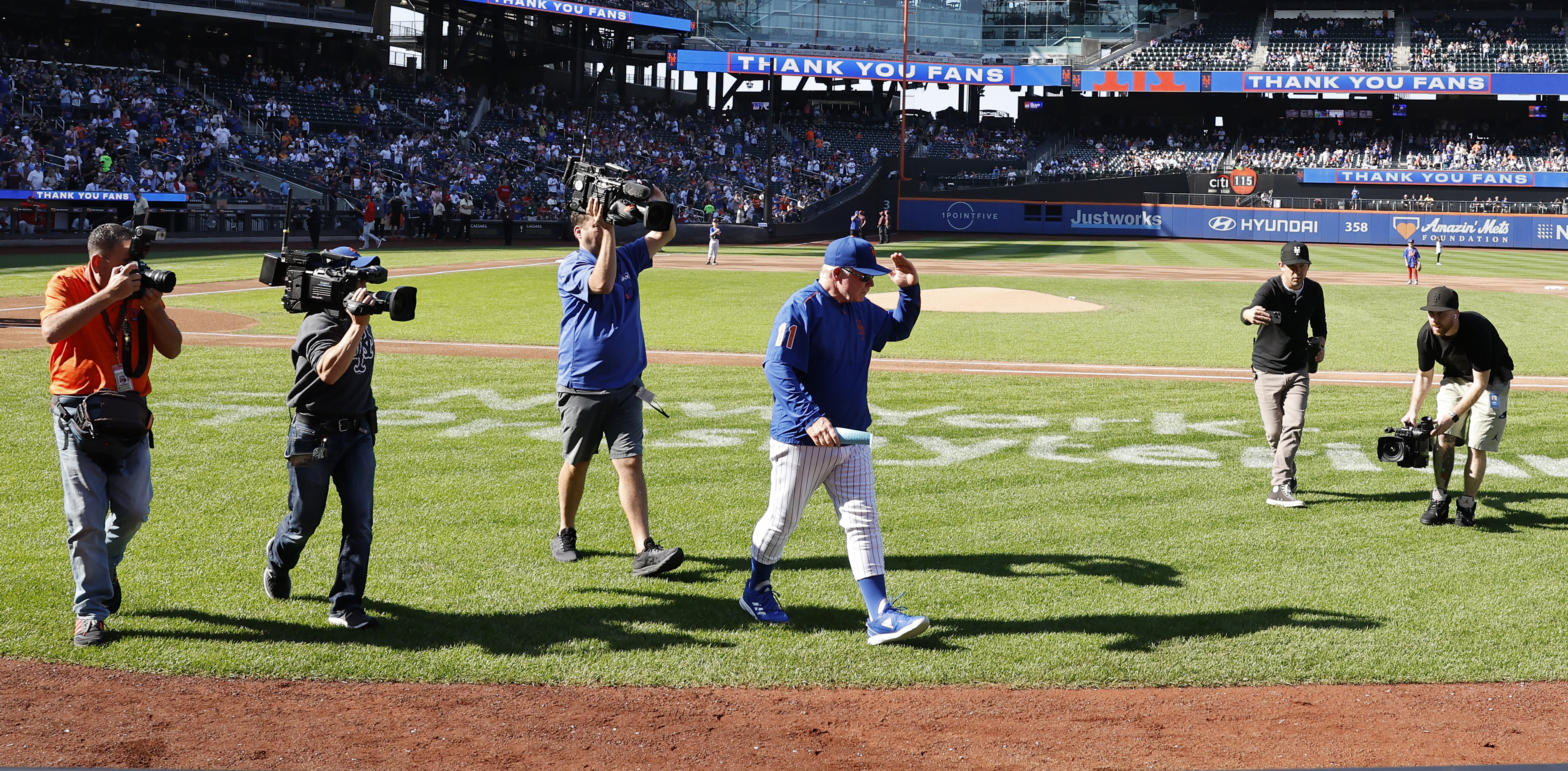 SNY Mets on X: The Mets are hiring Eric Chavez as their new hitting coach  after he originally planned on joining the Yankees' staff    / X