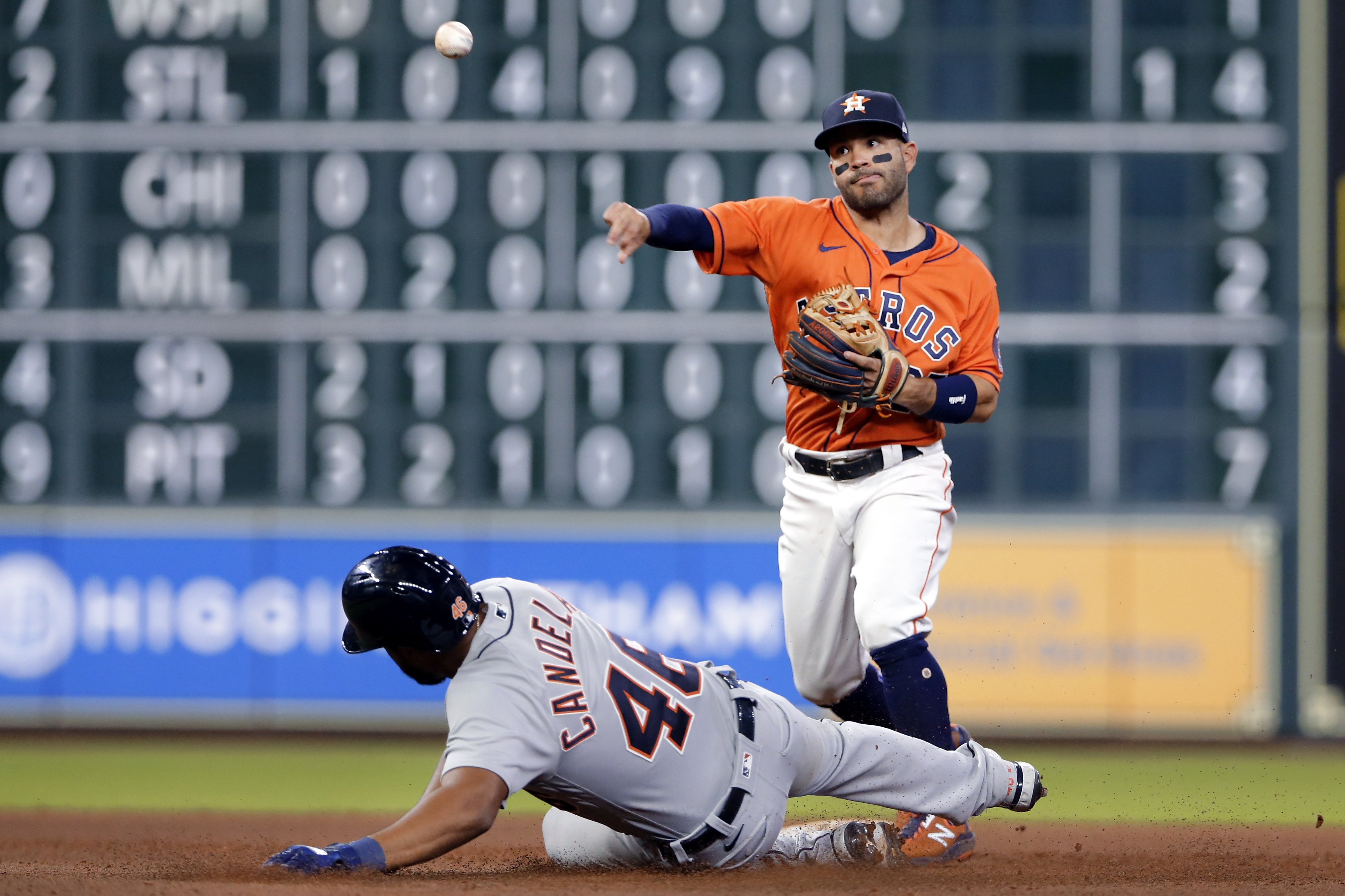 Astros shut down alternate training site after positive COVID-19 test