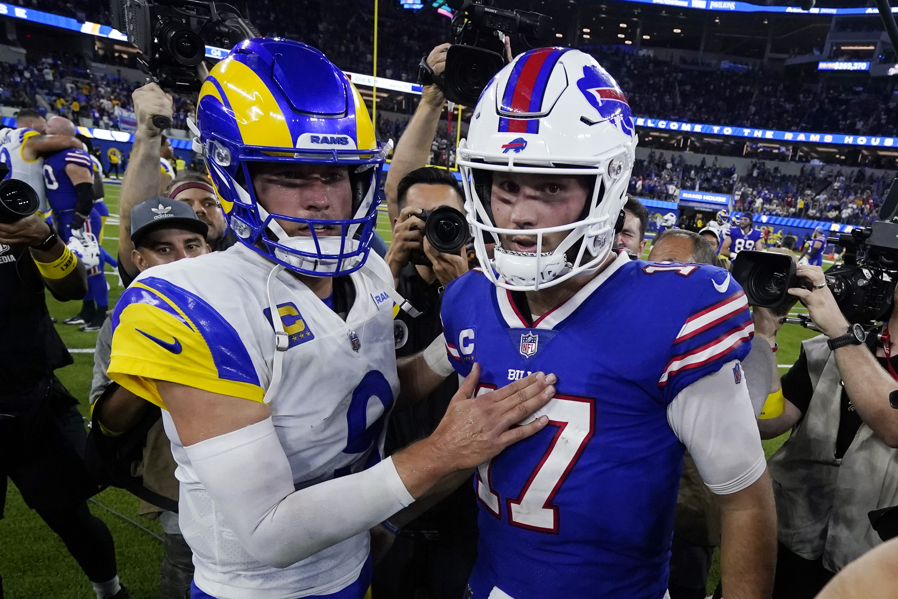 Defending Champion Rams Humbled By Bills in Opening Rout - Bloomberg