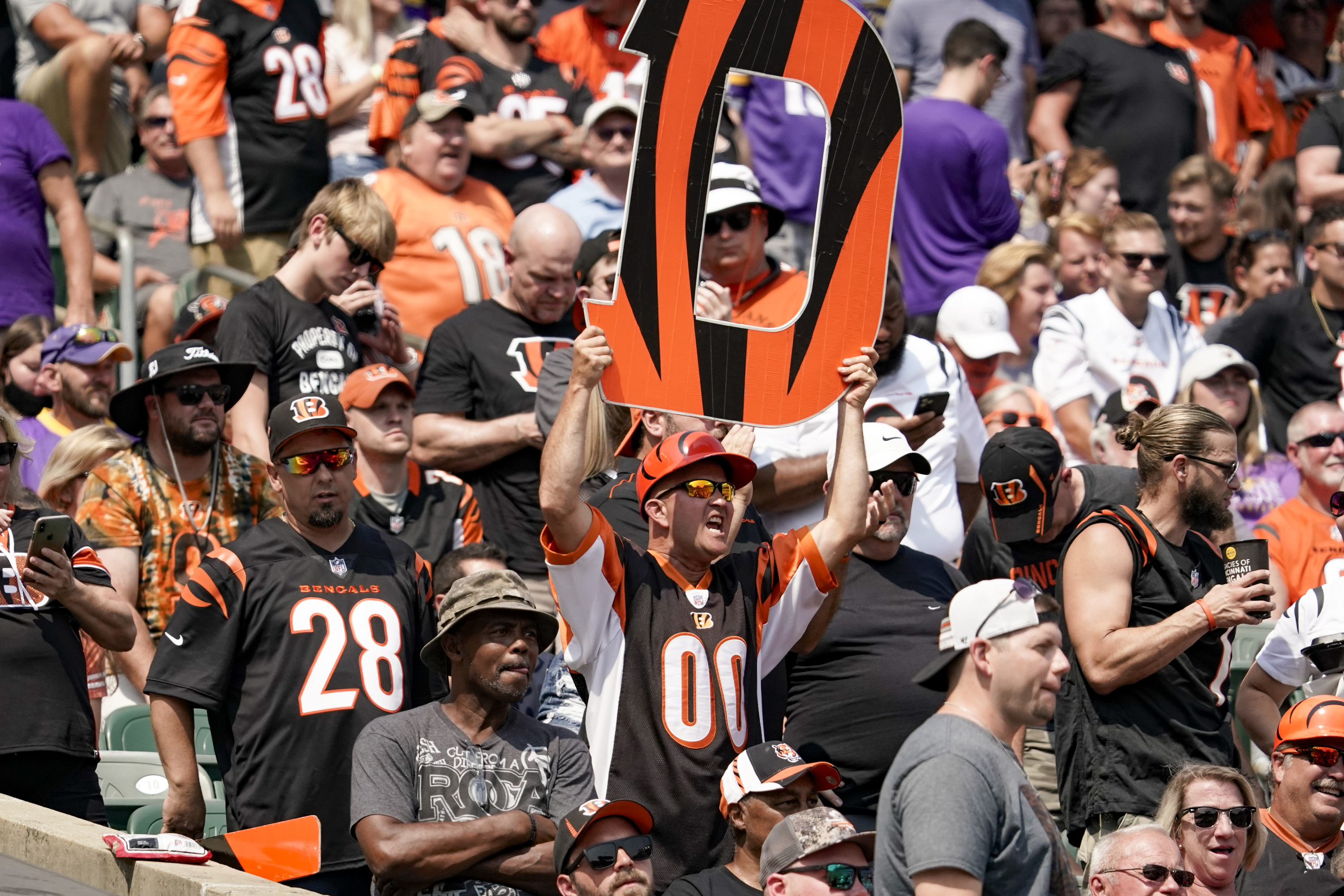 Monday Night Football: Fans tailgate before Bengals host Bills