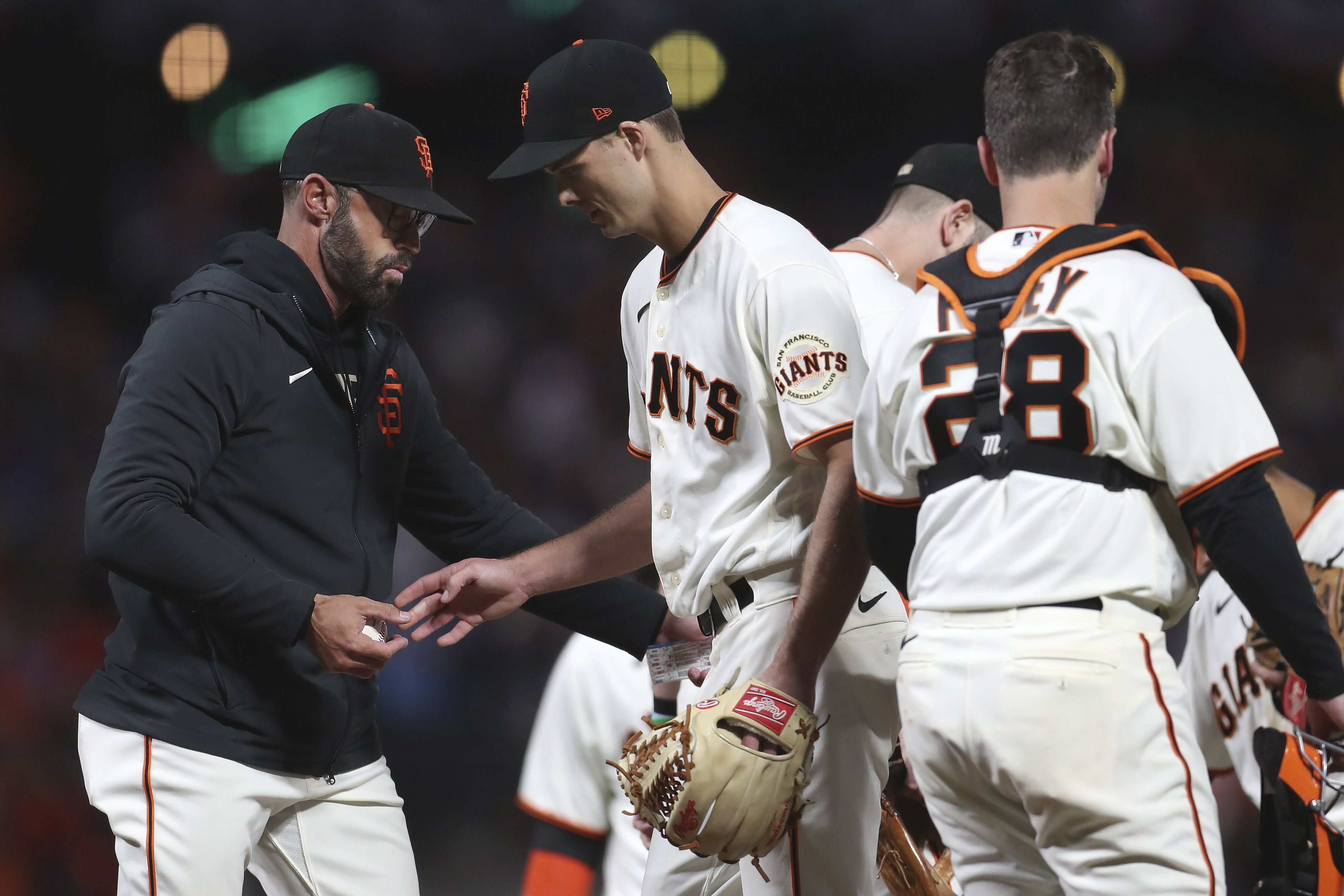 Last call for Giants: Flores rung up, super SF season ends - The San Diego  Union-Tribune