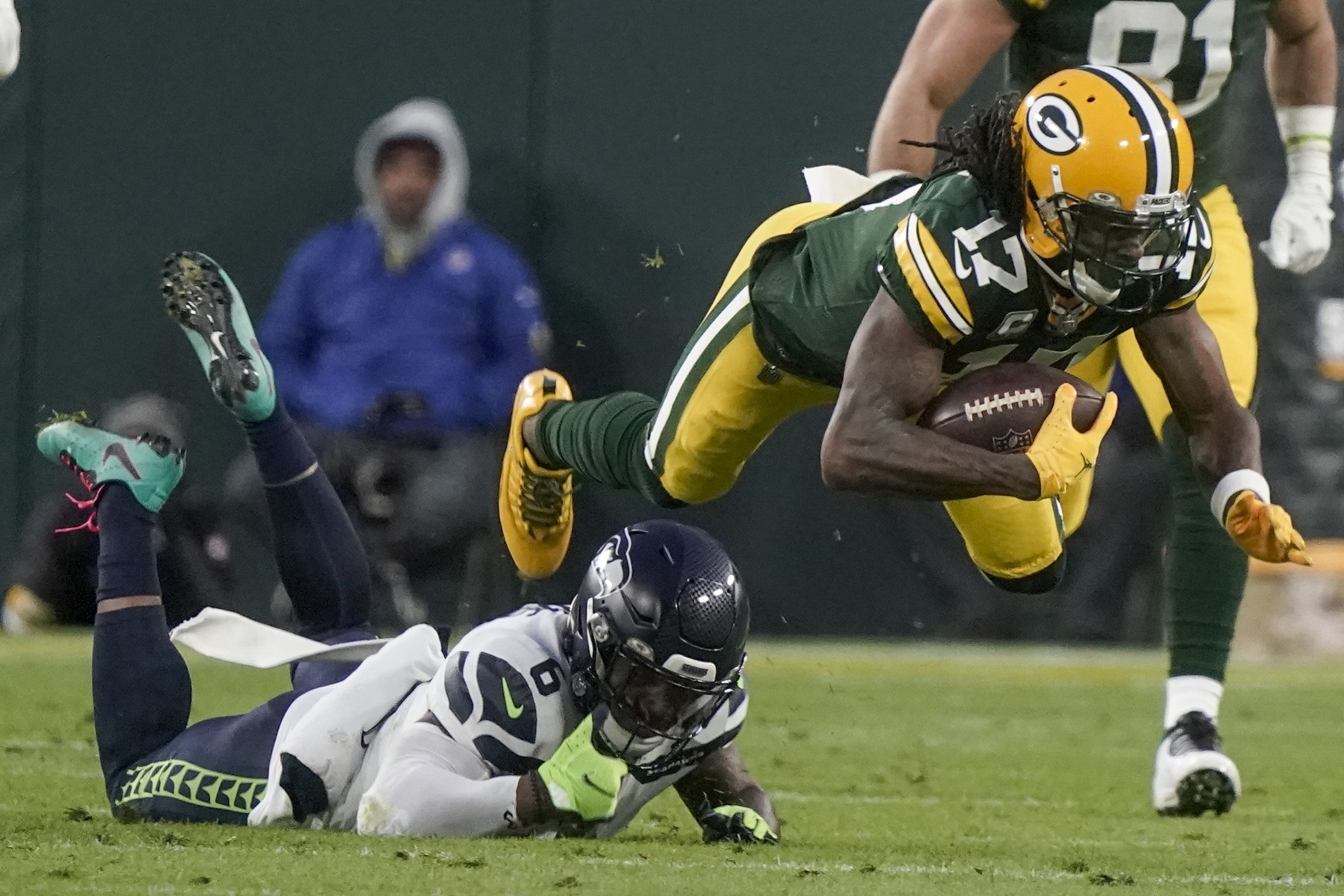 Packers blank Seahawks, 17-0