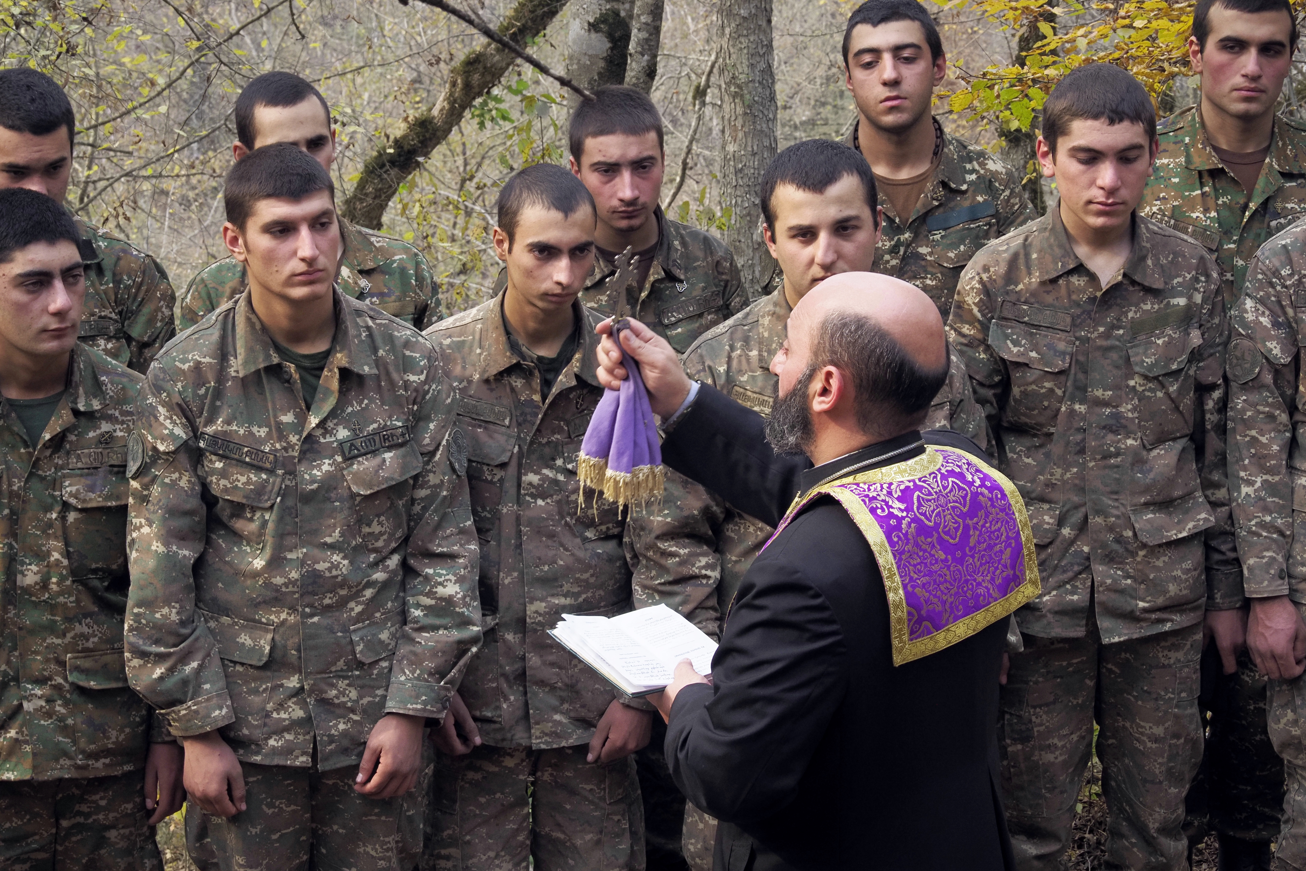 Armenian recruits baptized before heading into war