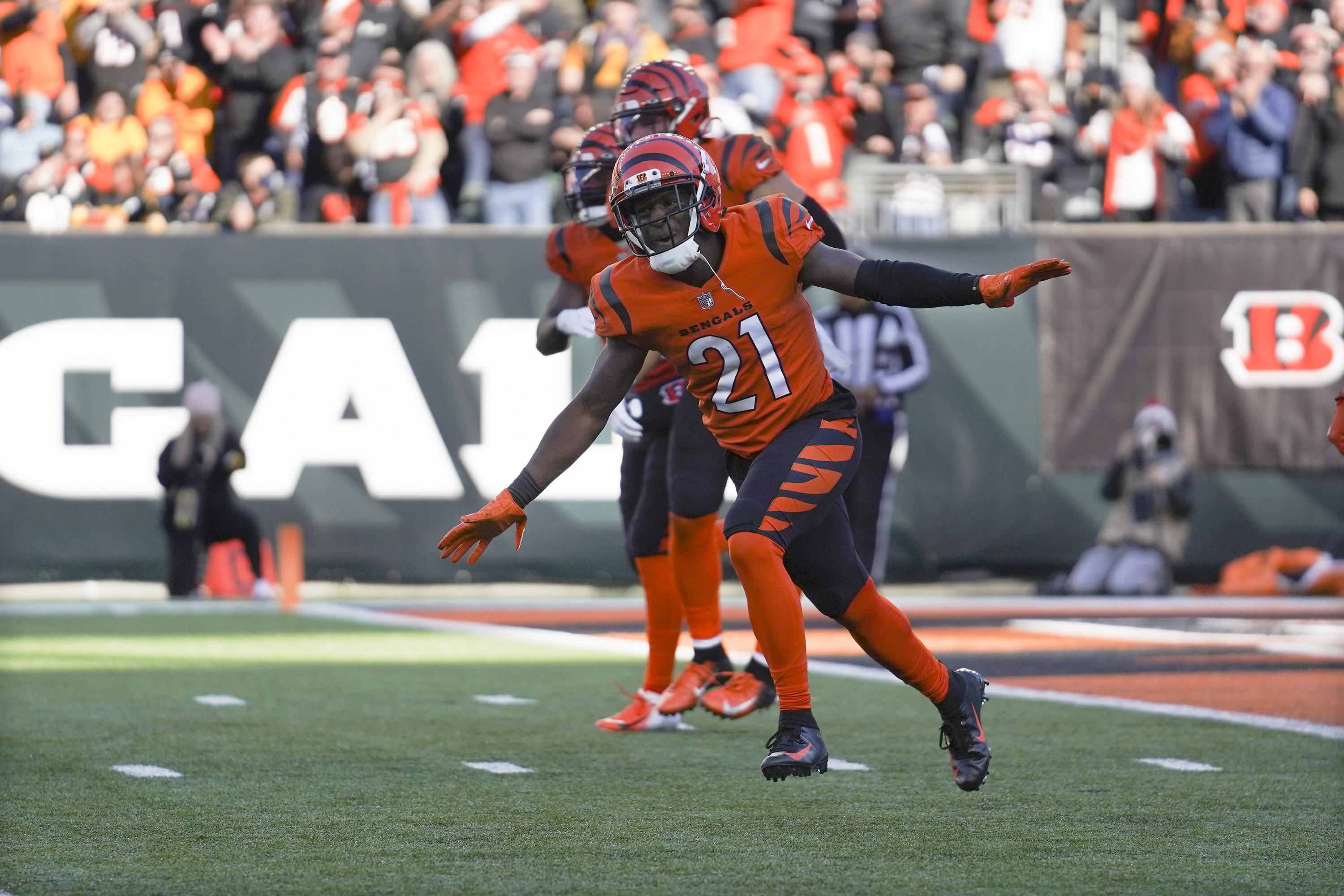 Cincinnati Bengals upset Pittsburgh Steelers 27-17 in prime-time game