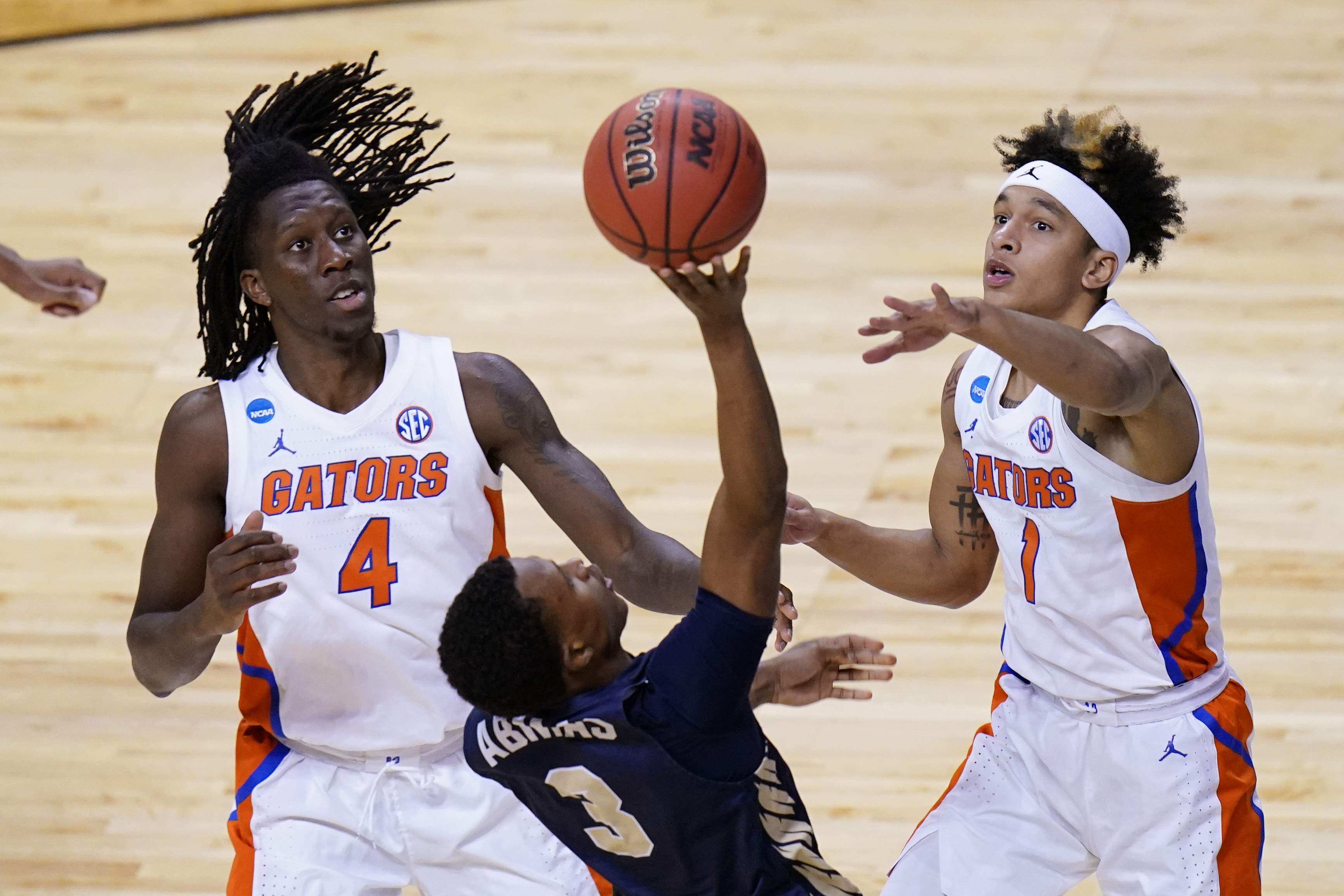 Sweet 16 bound: No. 15 seed Oral Roberts stuns Florida 81-78